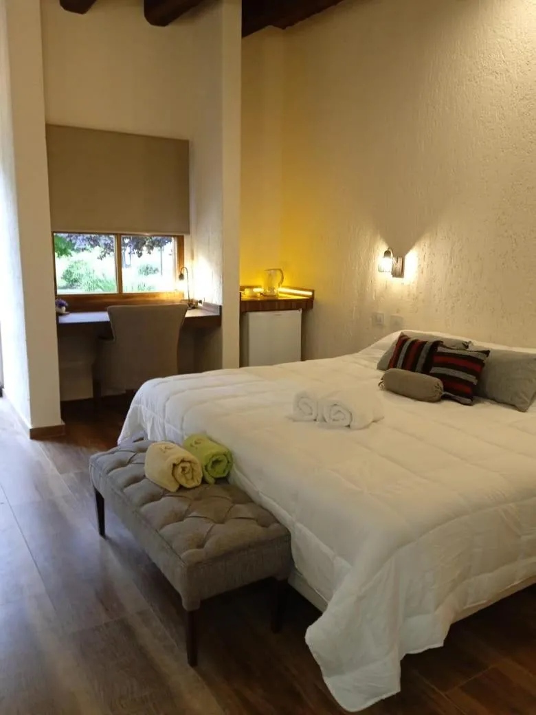 Photo of the whole room, Bed in Pilgrim's Rest - Descanso del Peregrino