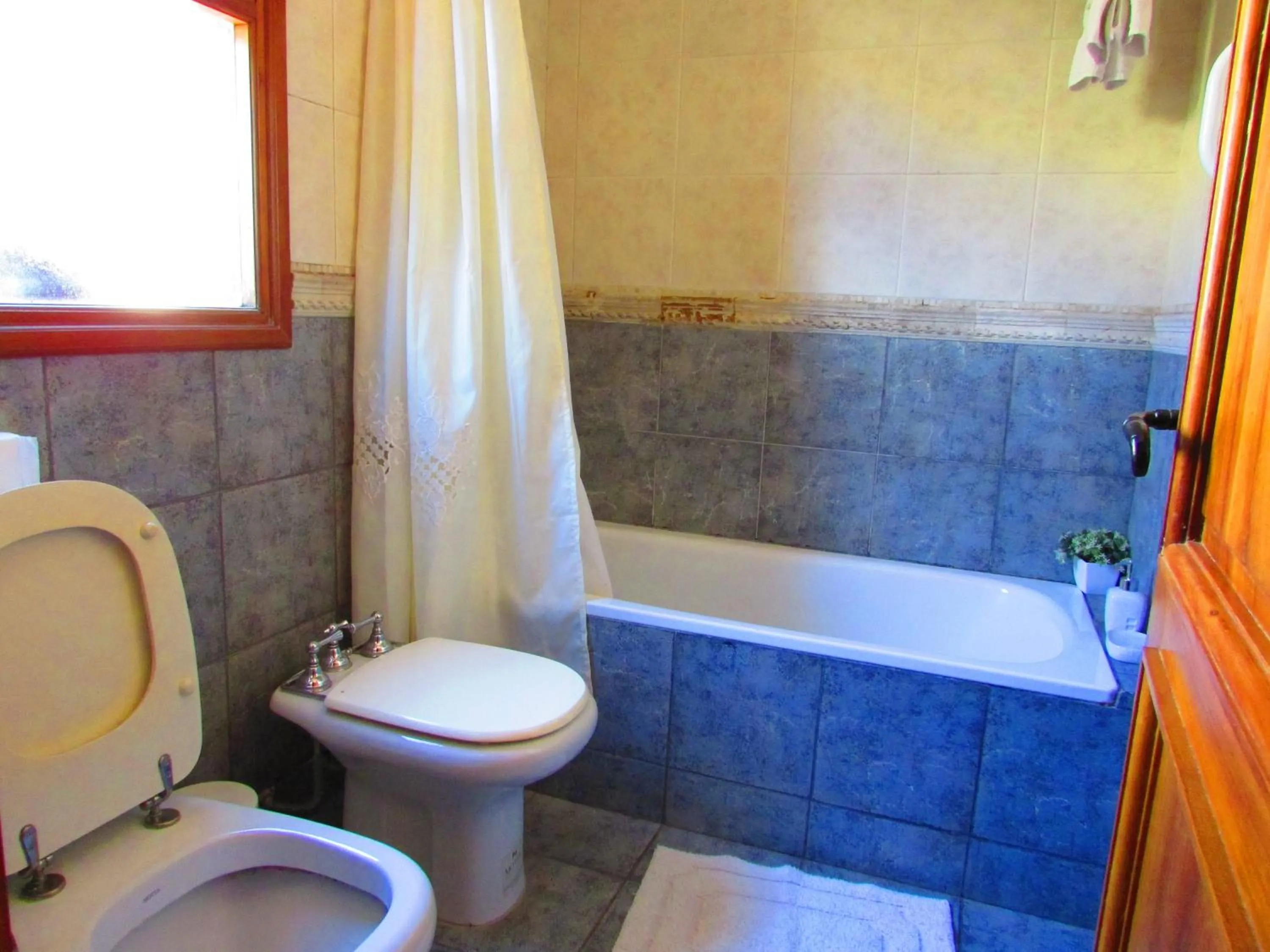 Bathroom in Pilgrim's Rest - Descanso del Peregrino