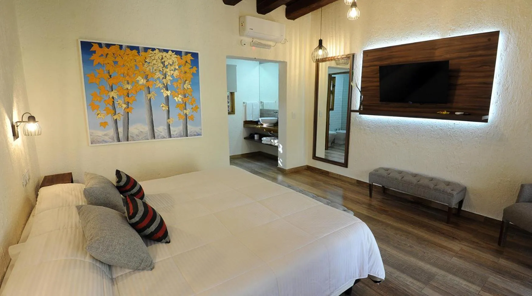 Bed in Pilgrim's Rest - Descanso del Peregrino