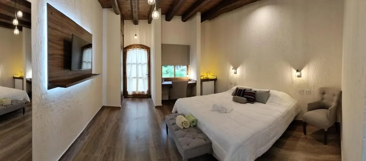Photo of the whole room, Bed in Pilgrim's Rest - Descanso del Peregrino