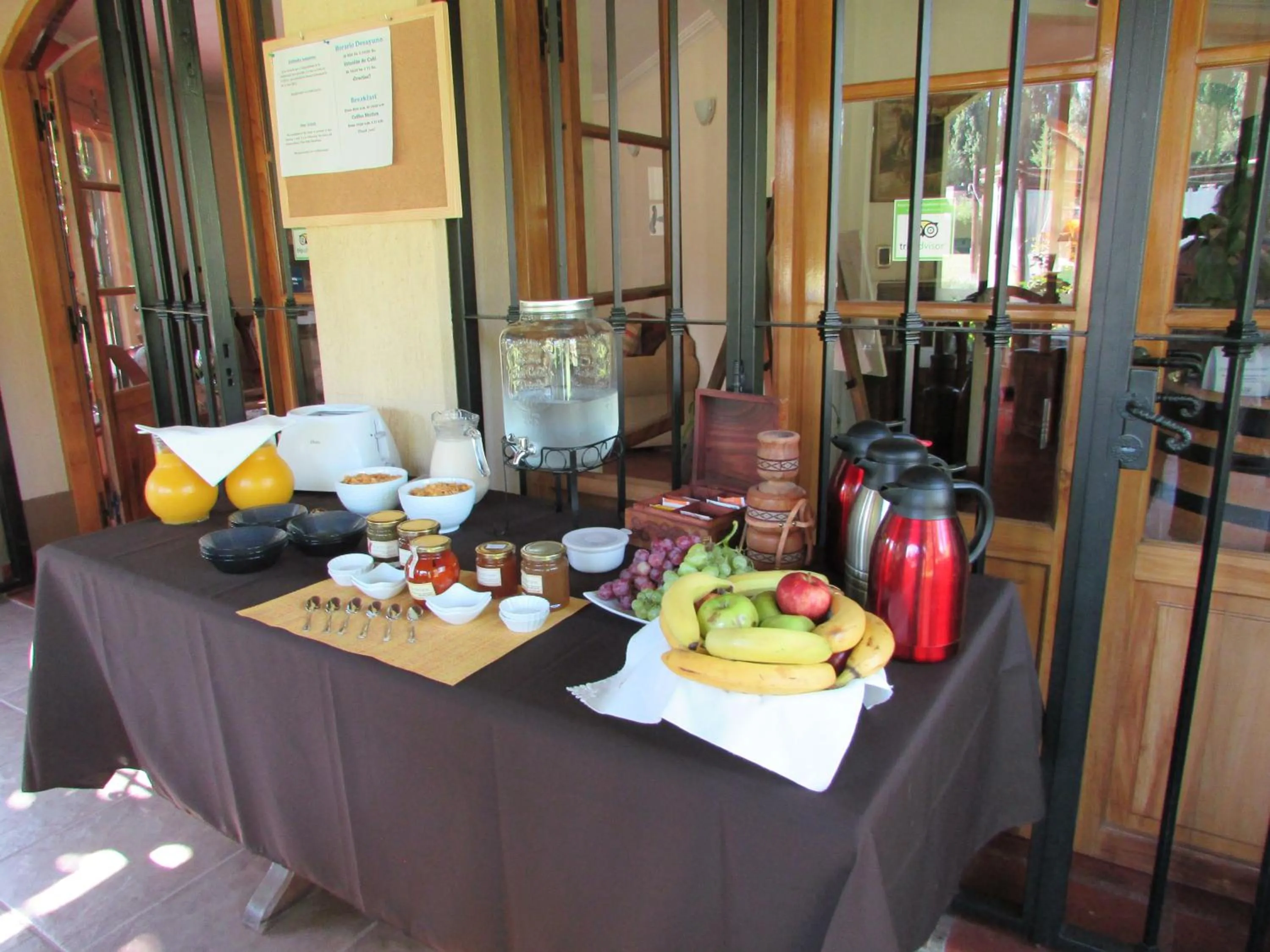 Breakfast in Pilgrim's Rest - Descanso del Peregrino