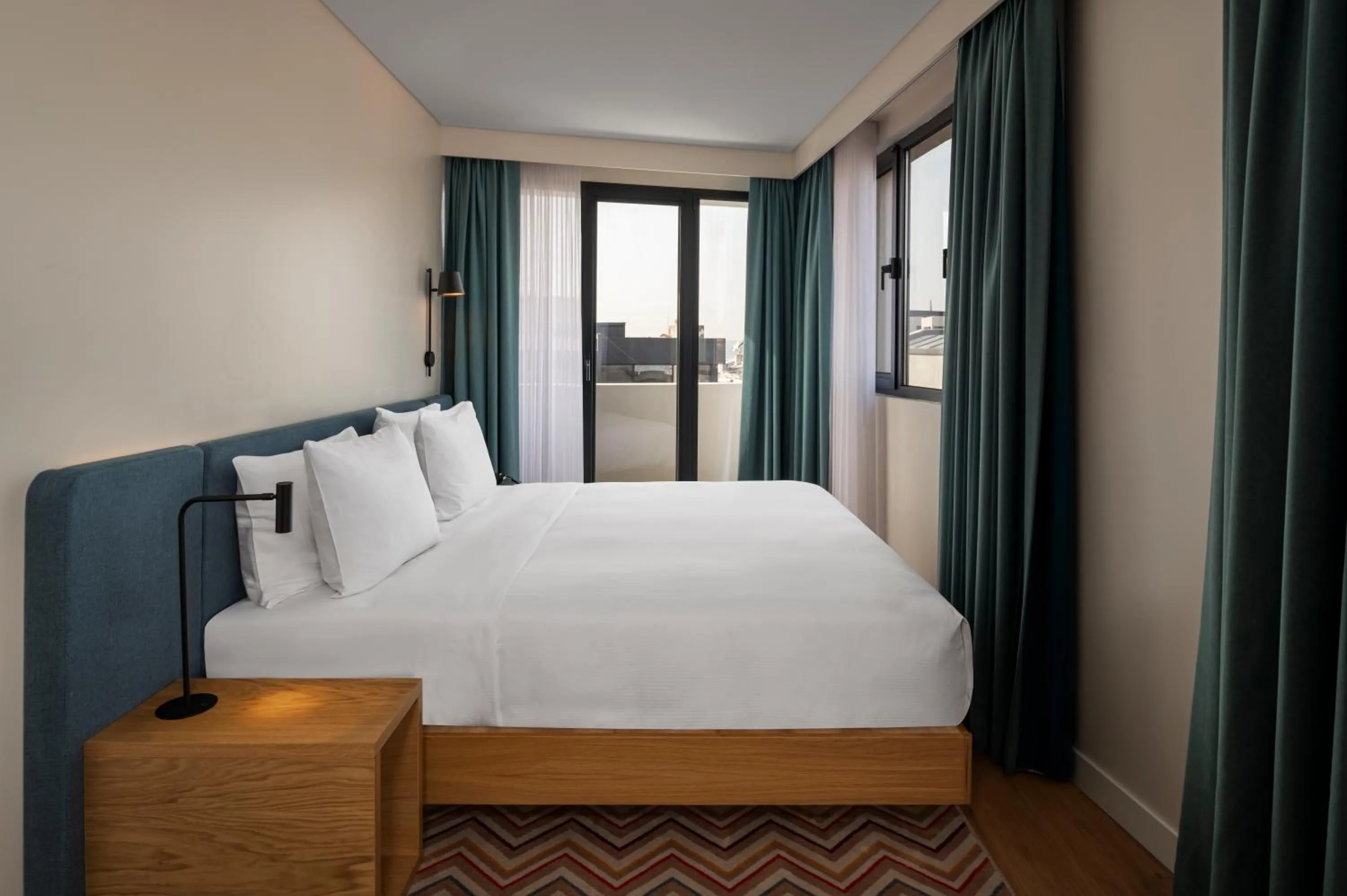 Bed in Hampton By Hilton Istanbul Sirkeci