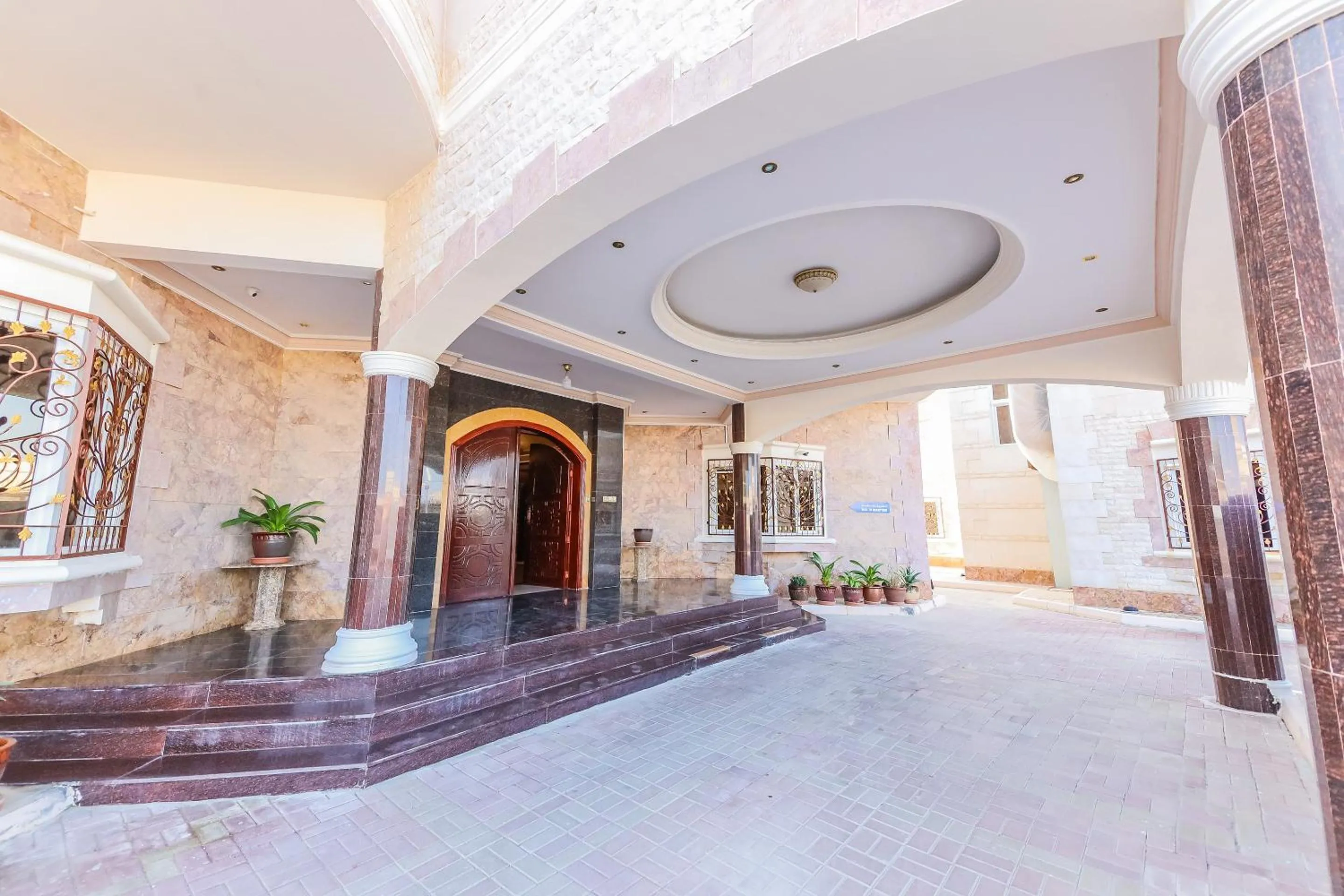 Facade/entrance in OYO 154 Bait AL Marmar Hotel