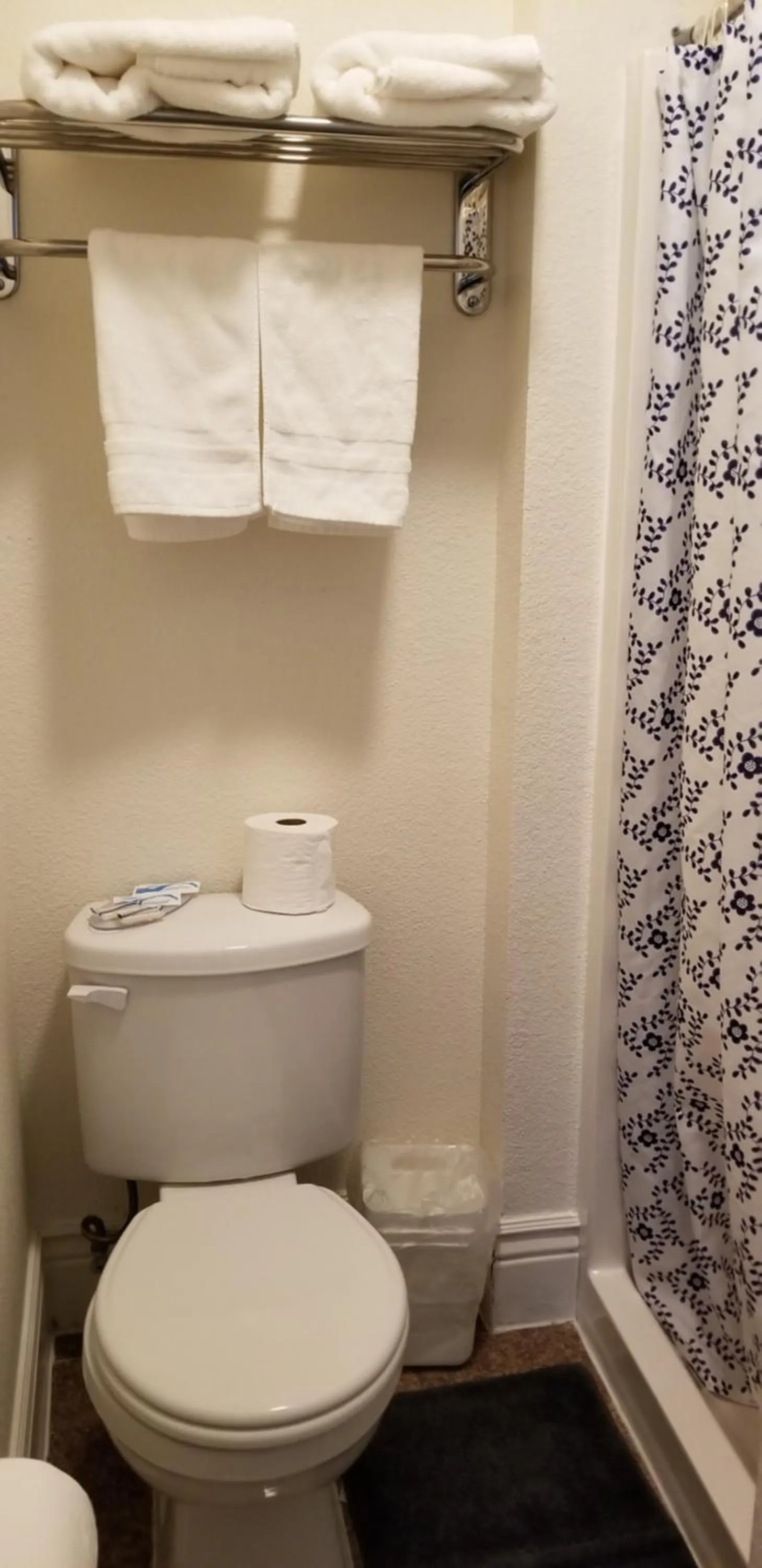 Shower in Orange Village Hostel