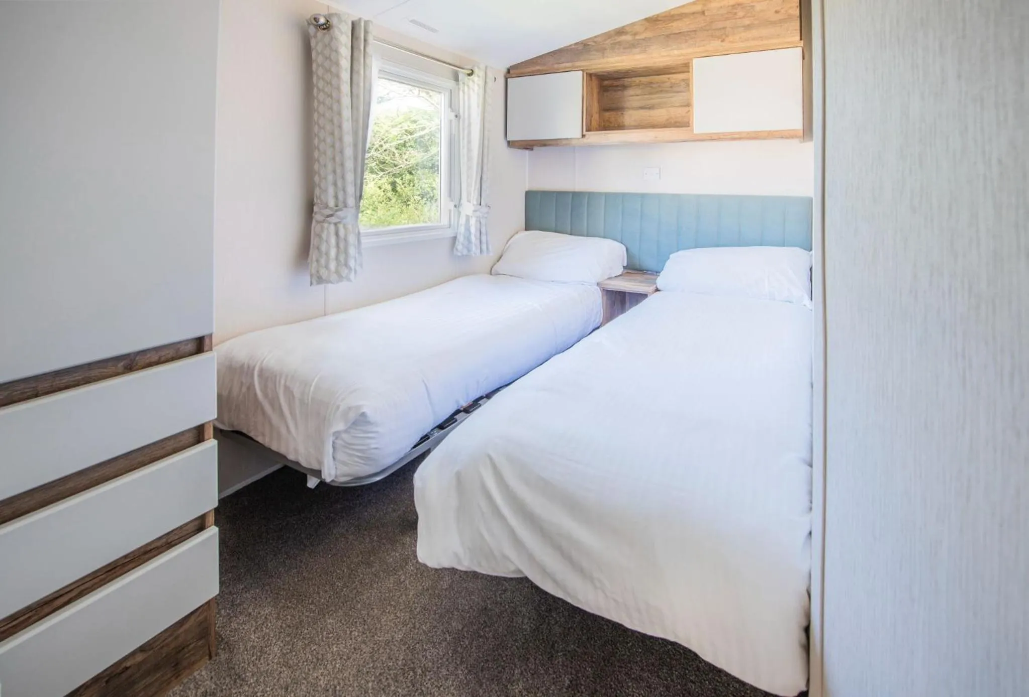 Bedroom, Bed in Killigarth Manor Holiday Park