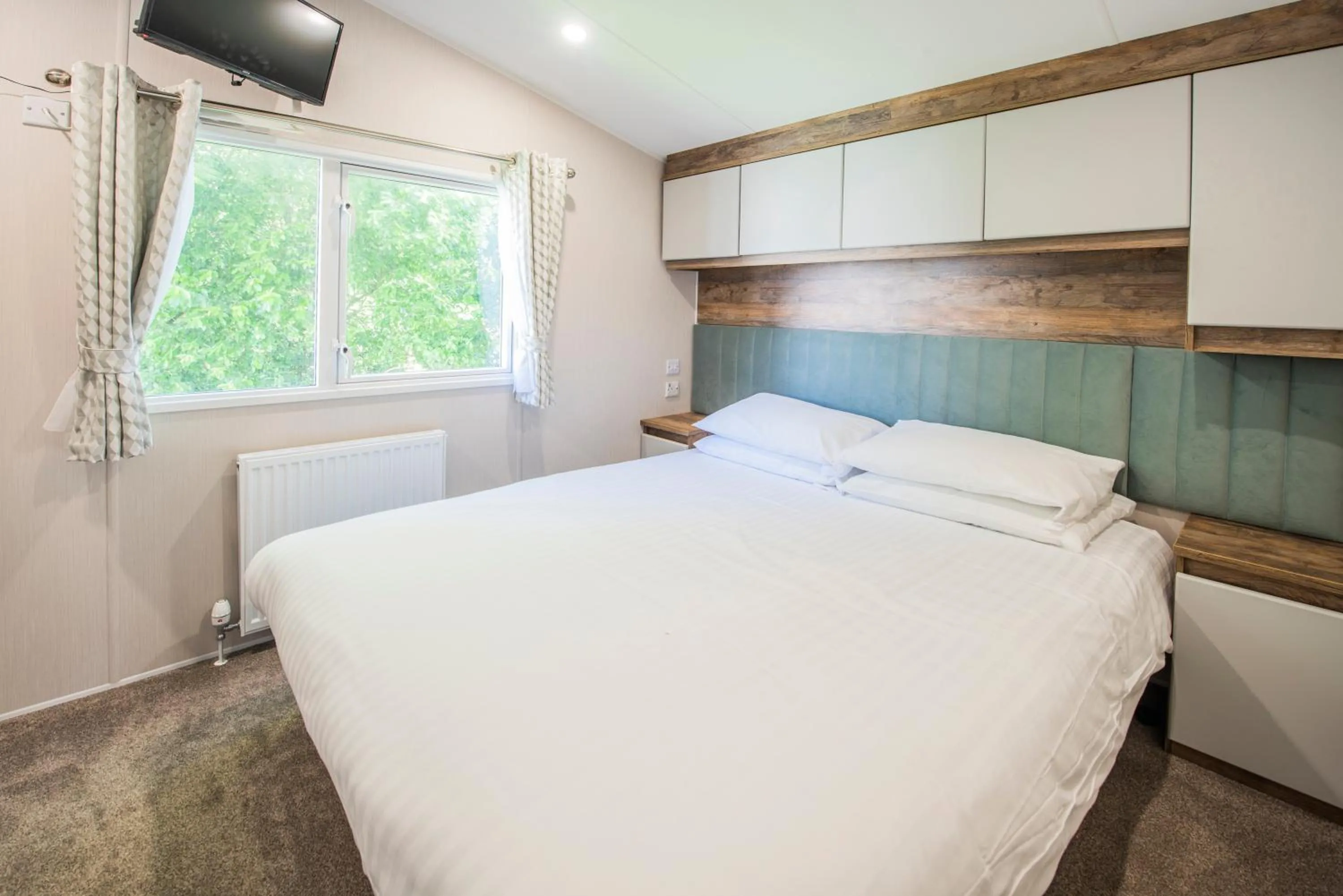 Bedroom, Bed in Killigarth Manor Holiday Park