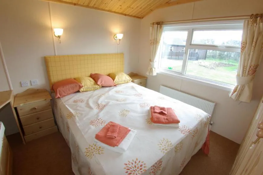 Bed in Killigarth Manor Holiday Park