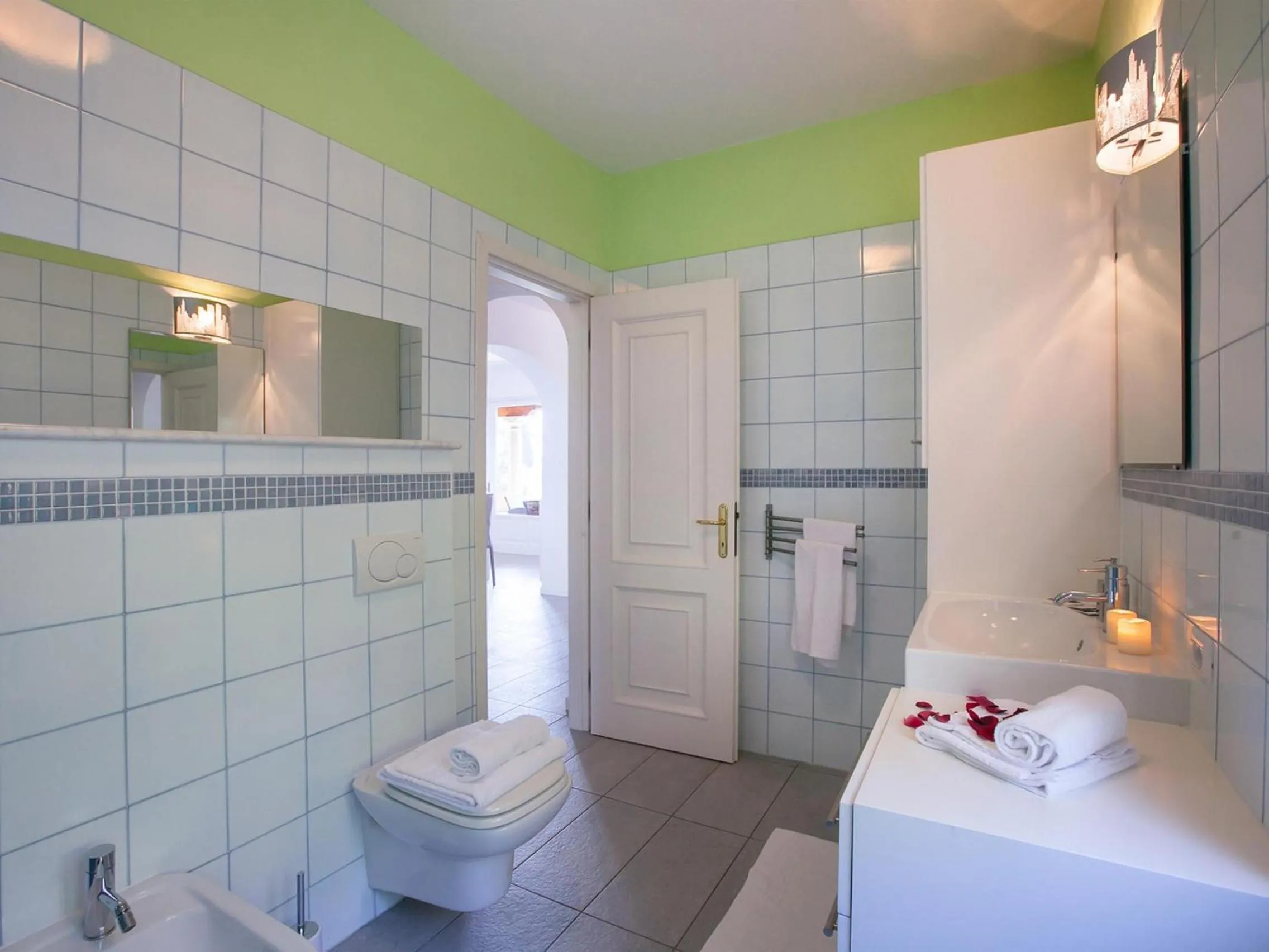 Bathroom in Villa Lakecomo - Ritrovo