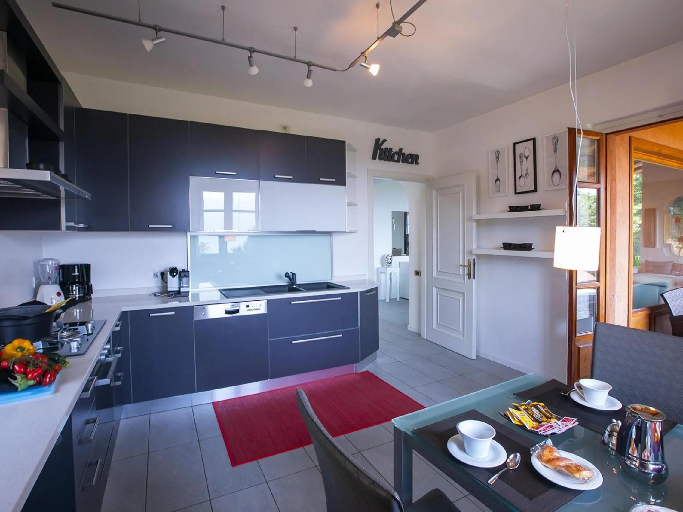 Kitchen or kitchenette in Villa Lakecomo - Ritrovo