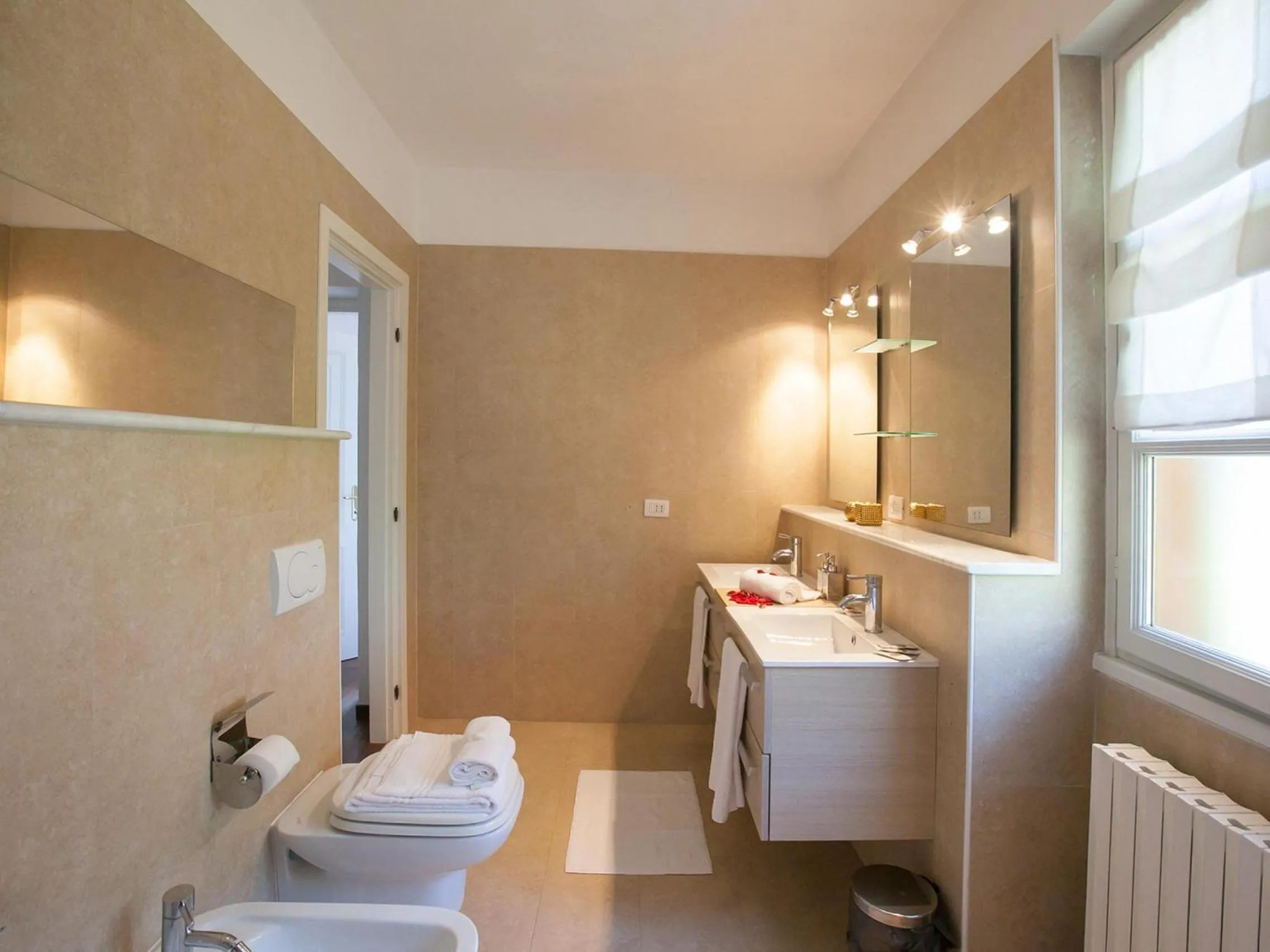 Bathroom in Villa Lakecomo - Ritrovo
