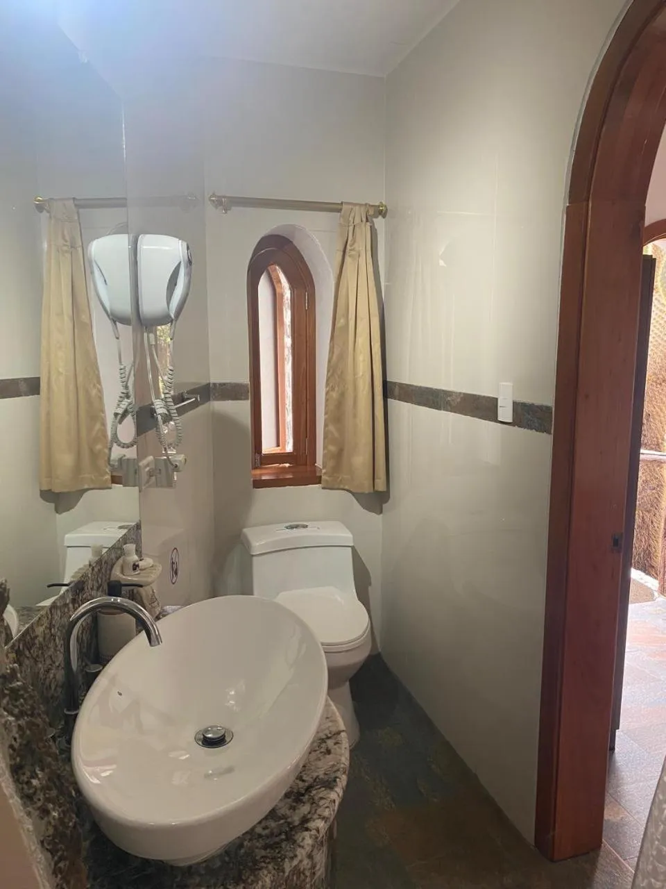 Bathroom in La Fortaleza De Haro