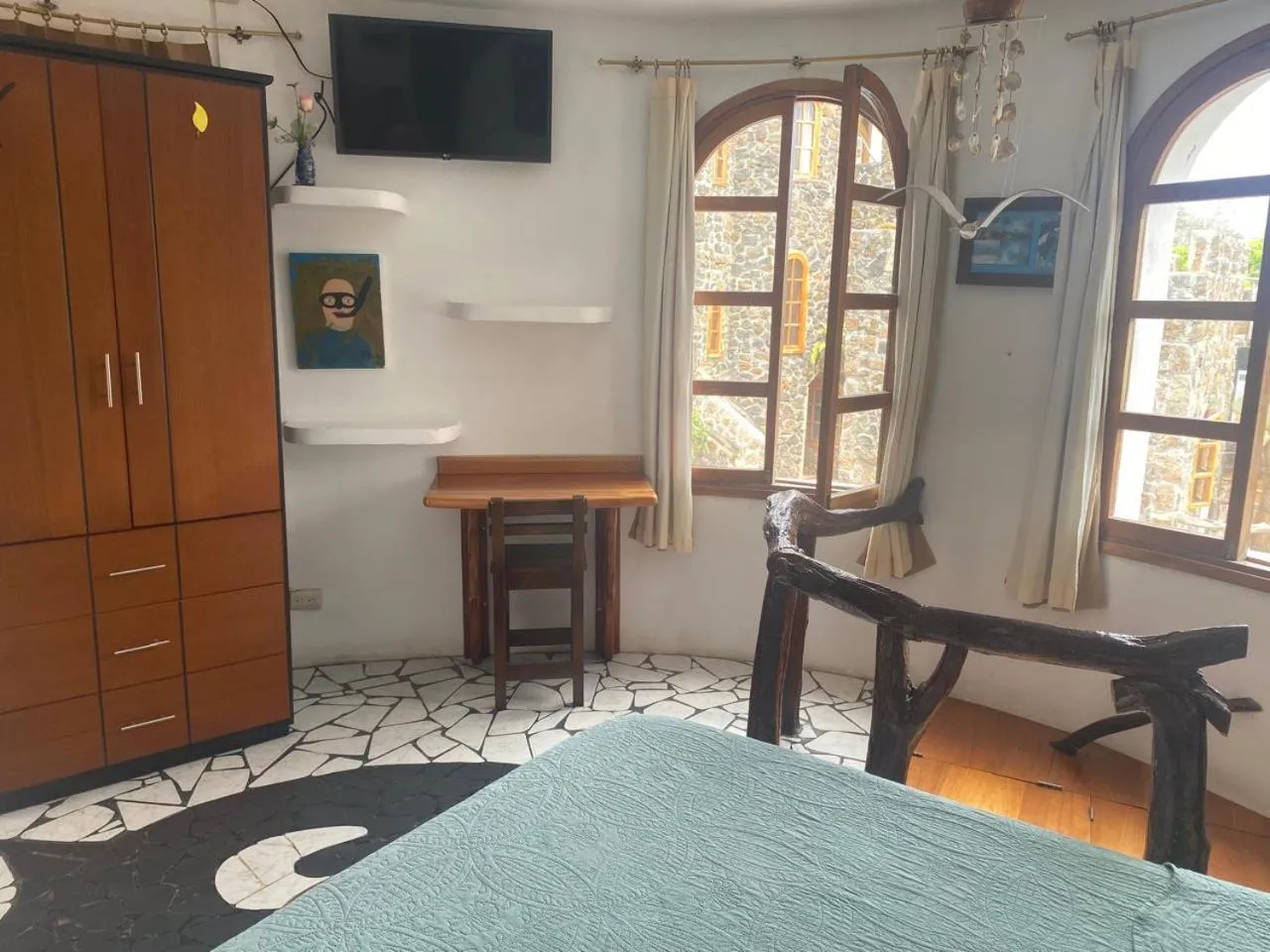 Photo of the whole room in La Fortaleza De Haro