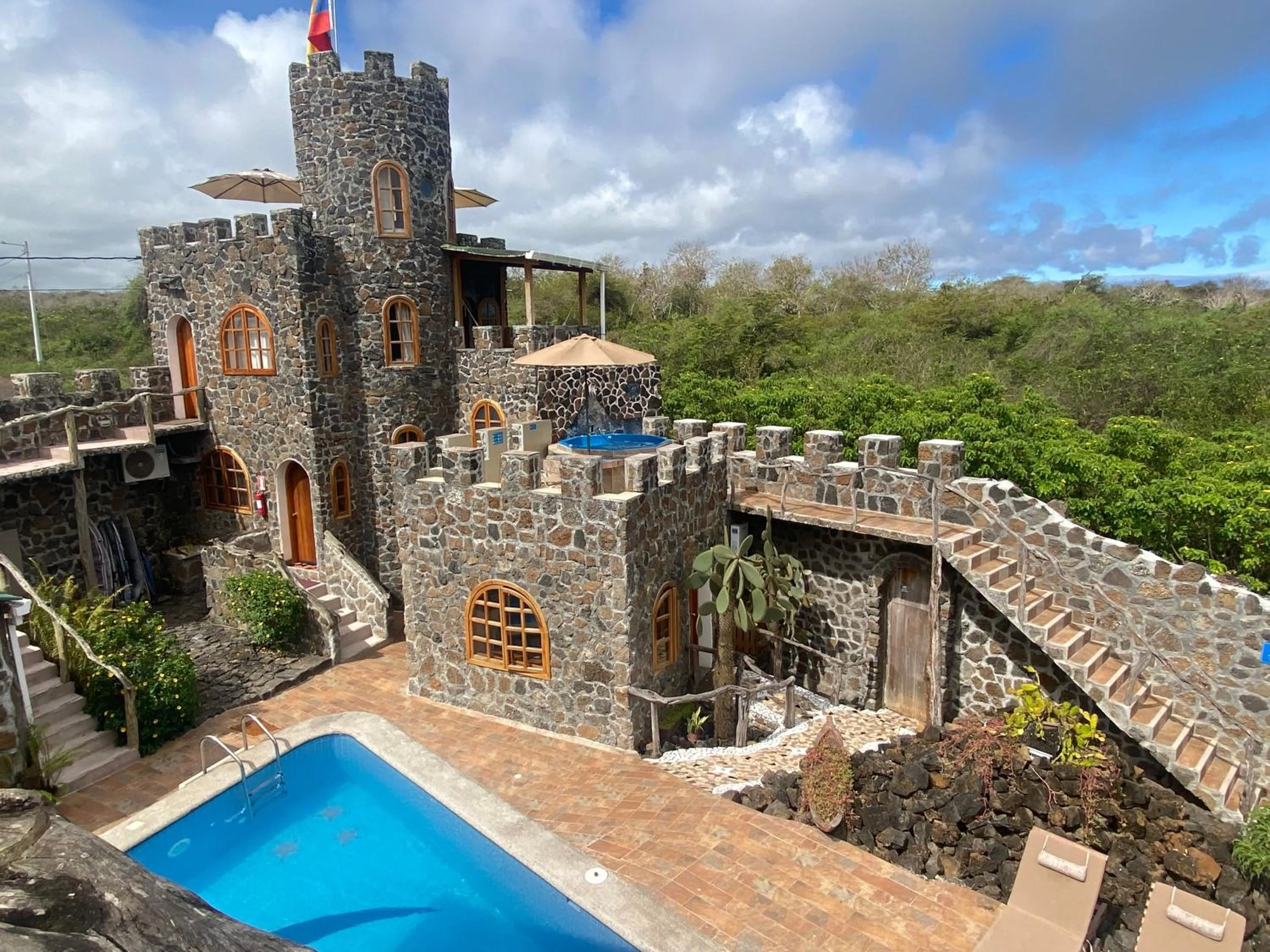 Property building in La Fortaleza De Haro