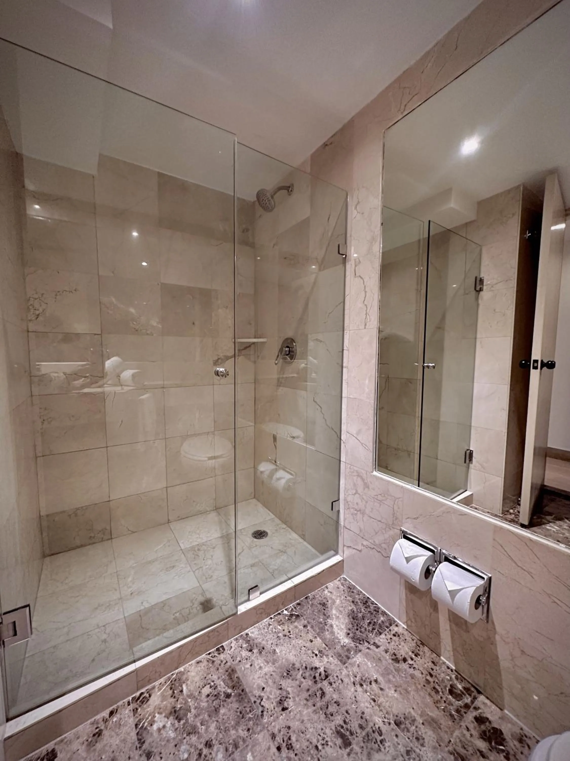 Shower in Hotel Stella Maris