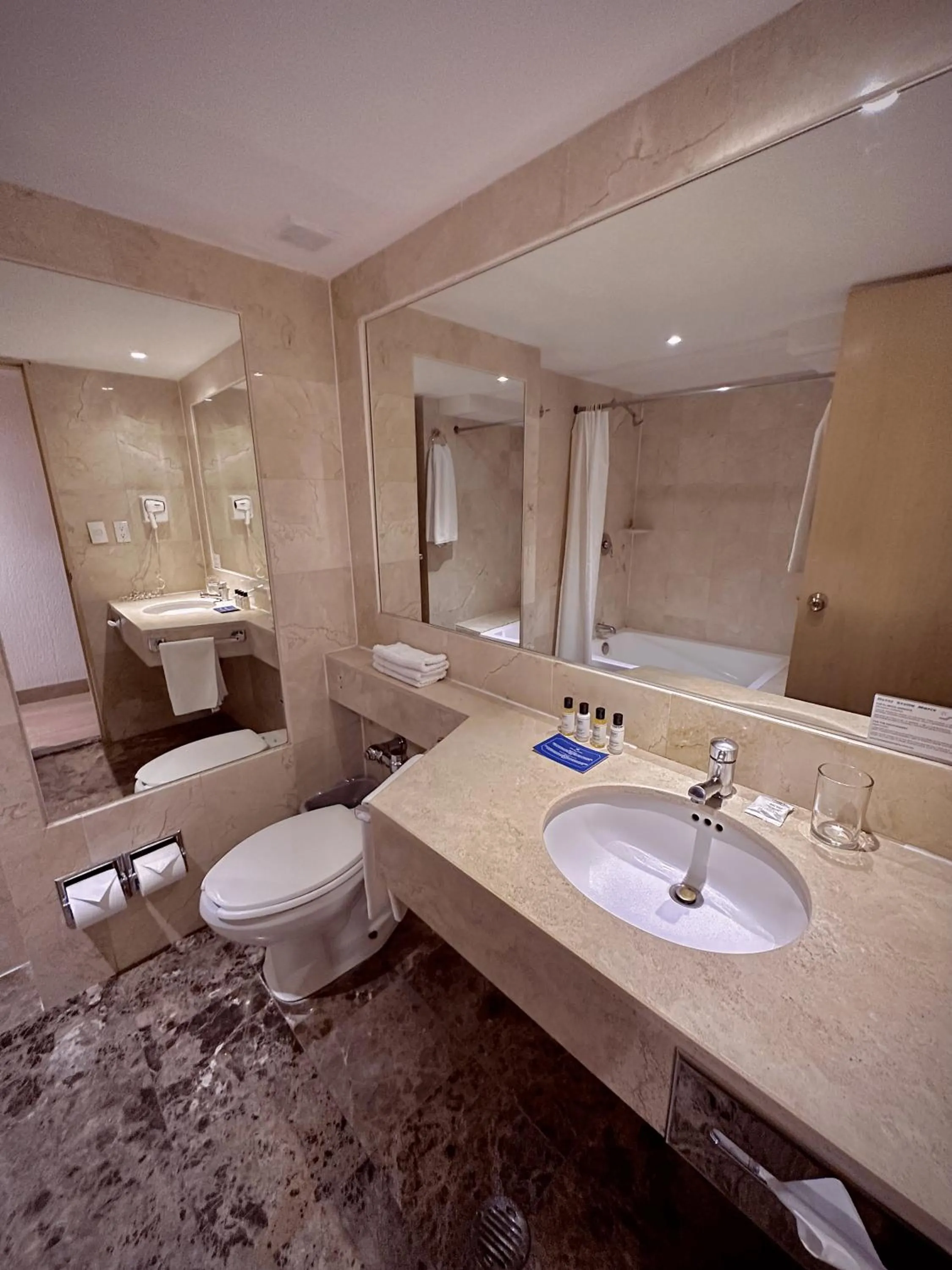 Shower in Hotel Stella Maris