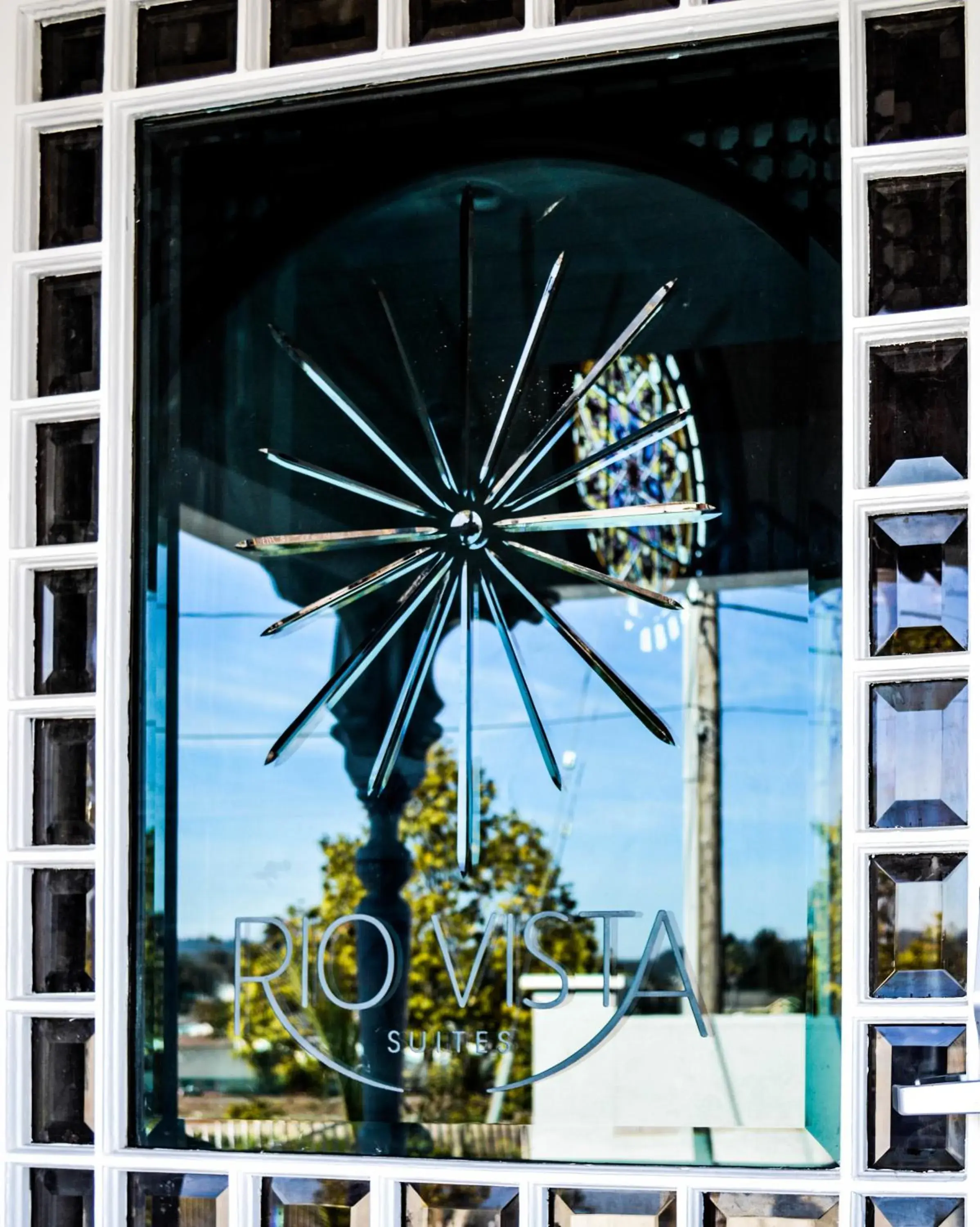 Facade/entrance in Rio Vista Inn & Suites Santa Cruz Facade/entrance in Rio Vista Inn & Suites Santa Cruz