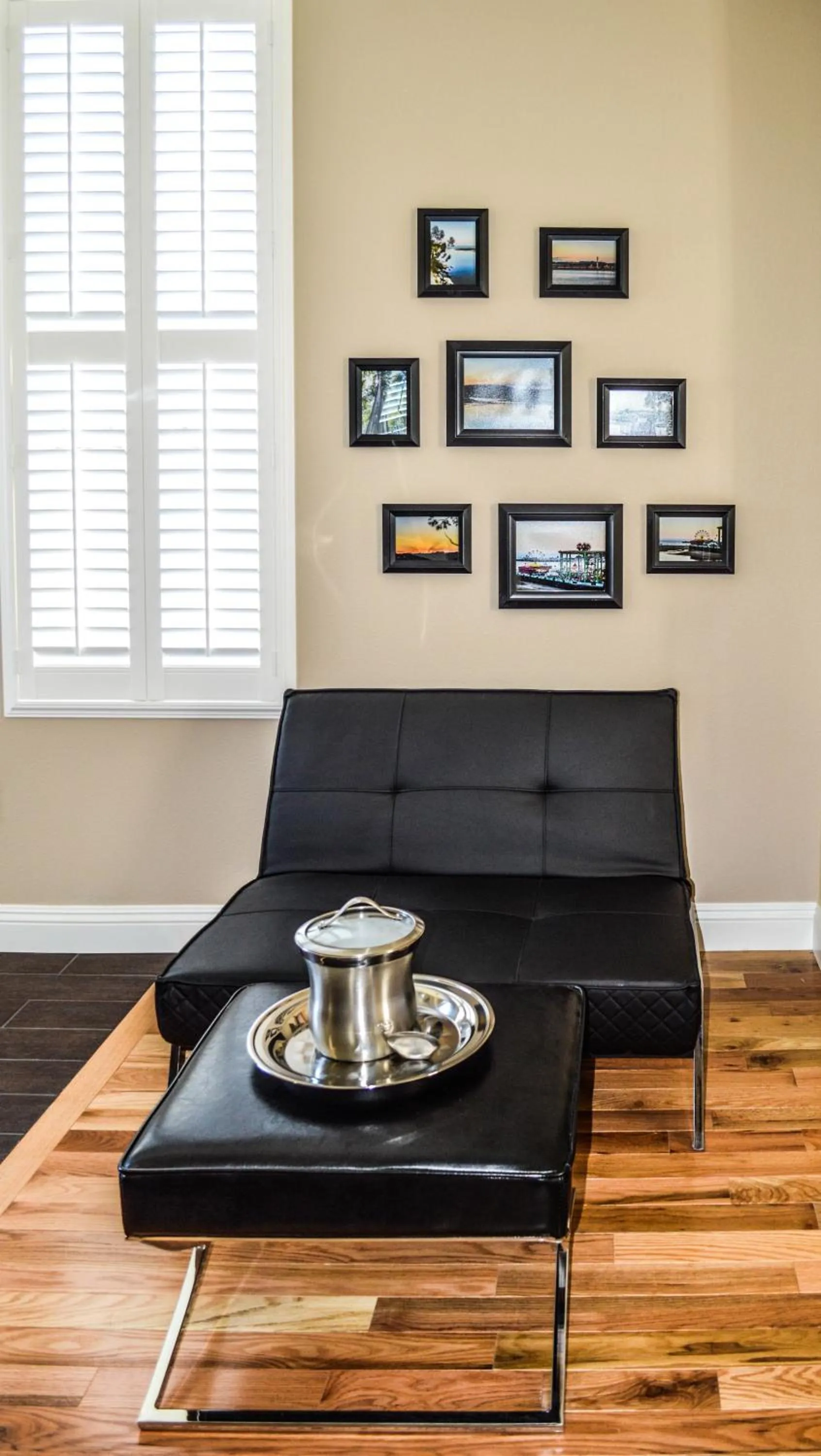 Living room in Rio Vista Inn & Suites Santa Cruz