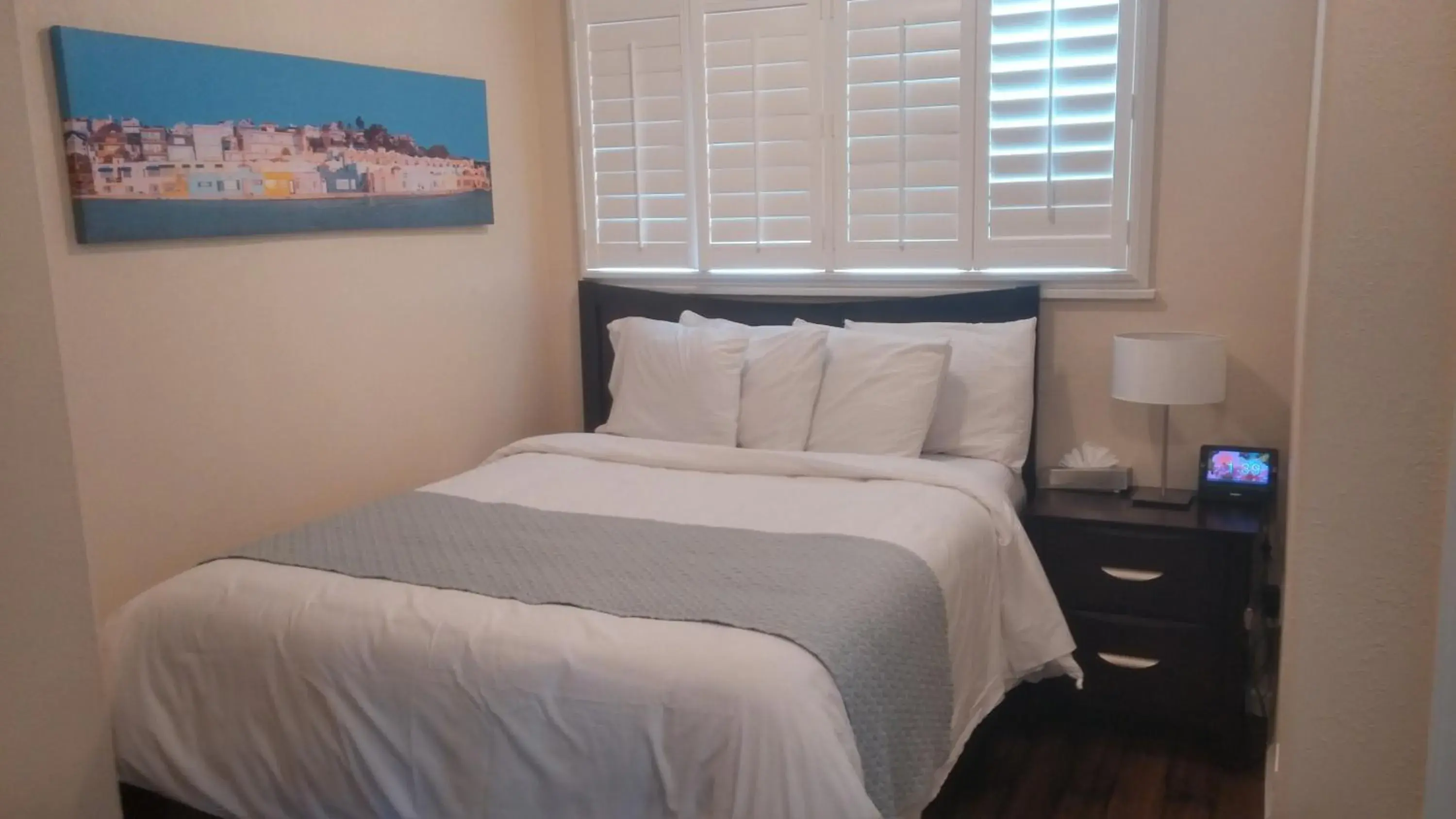 Bedroom, Bed in Rio Vista Inn & Suites Santa Cruz Bedroom, Bed in Rio Vista Inn & Suites Santa Cruz