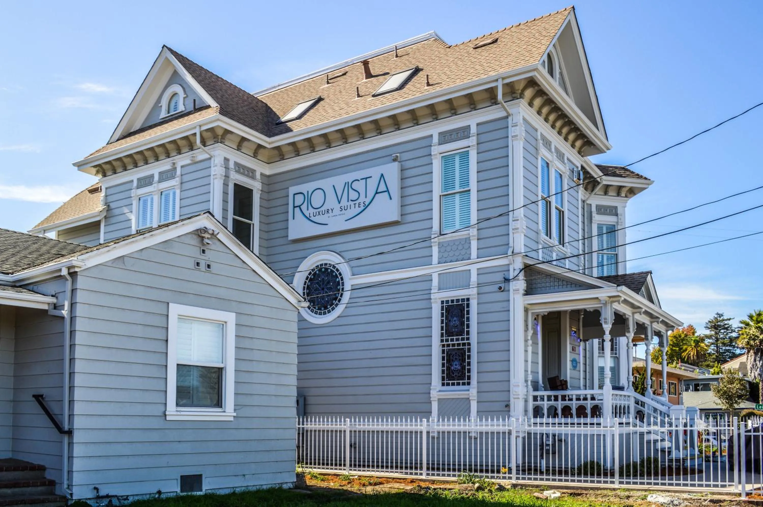 Facade/entrance in Rio Vista Inn & Suites Santa Cruz