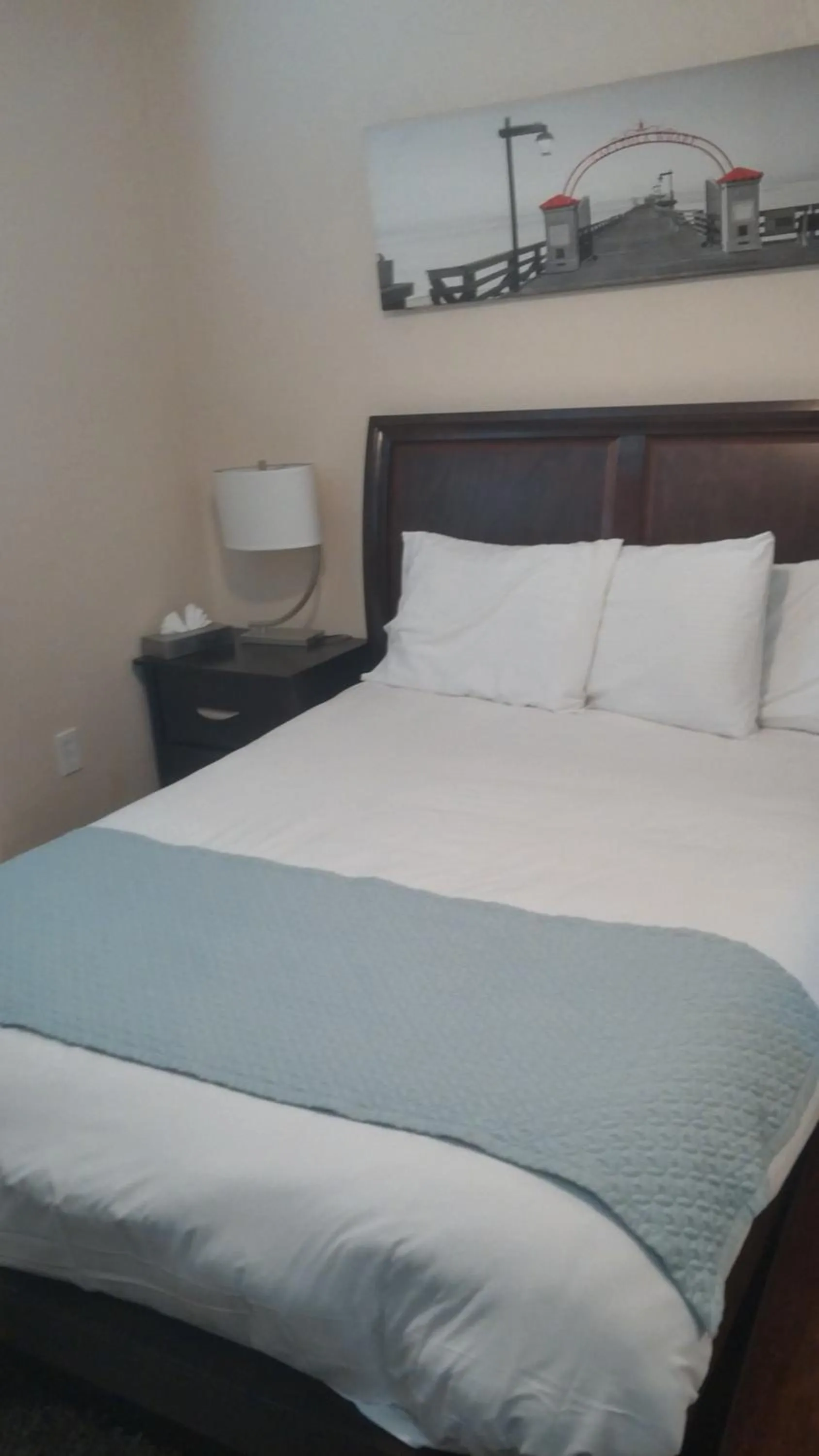 Bedroom, Bed in Rio Vista Inn & Suites Santa Cruz