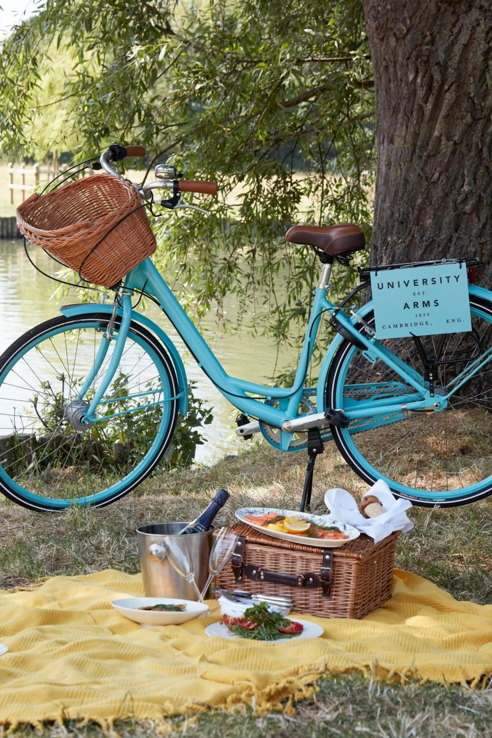 Other in University Arms, Autograph Collection