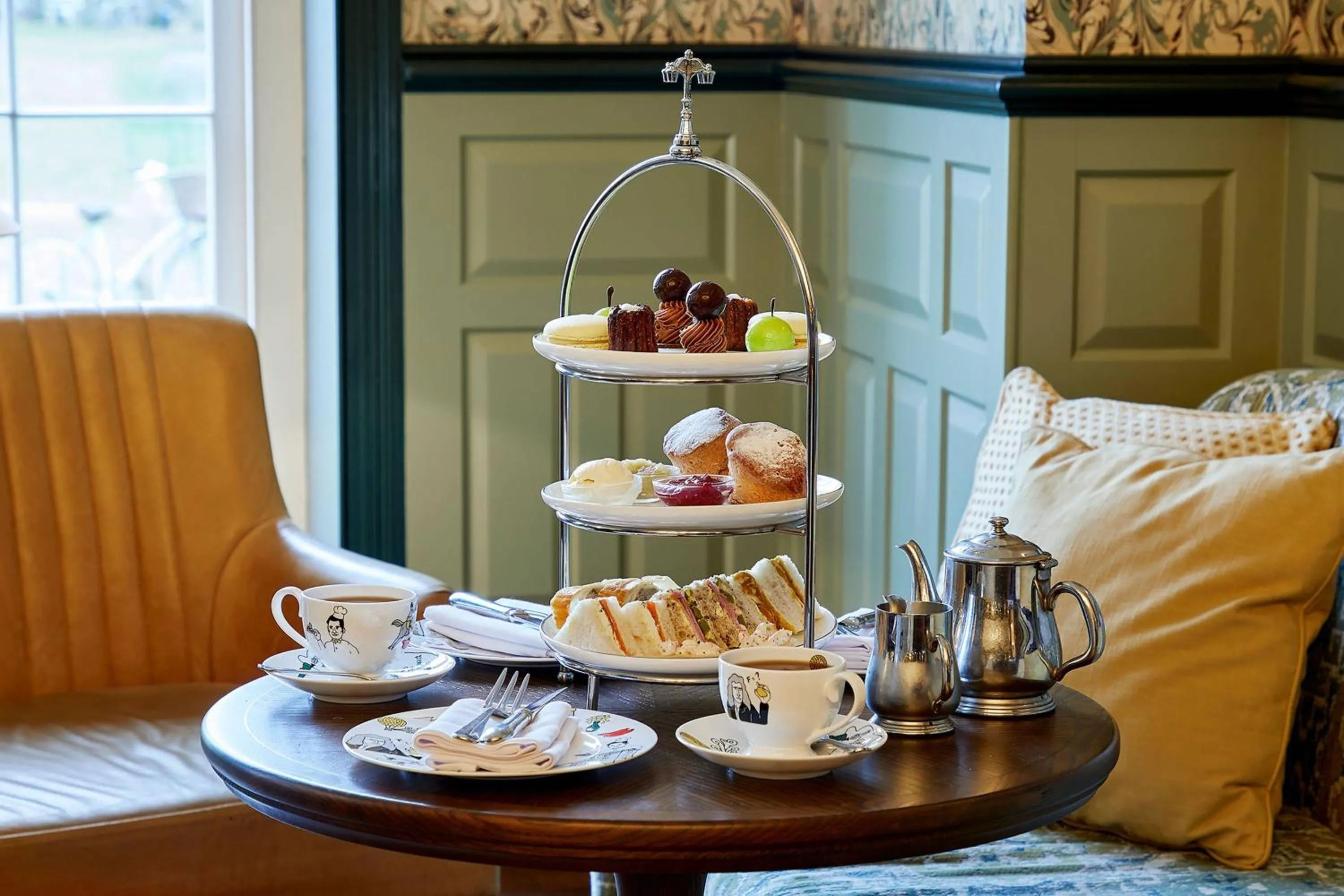 Restaurant/places to eat in University Arms, Autograph Collection