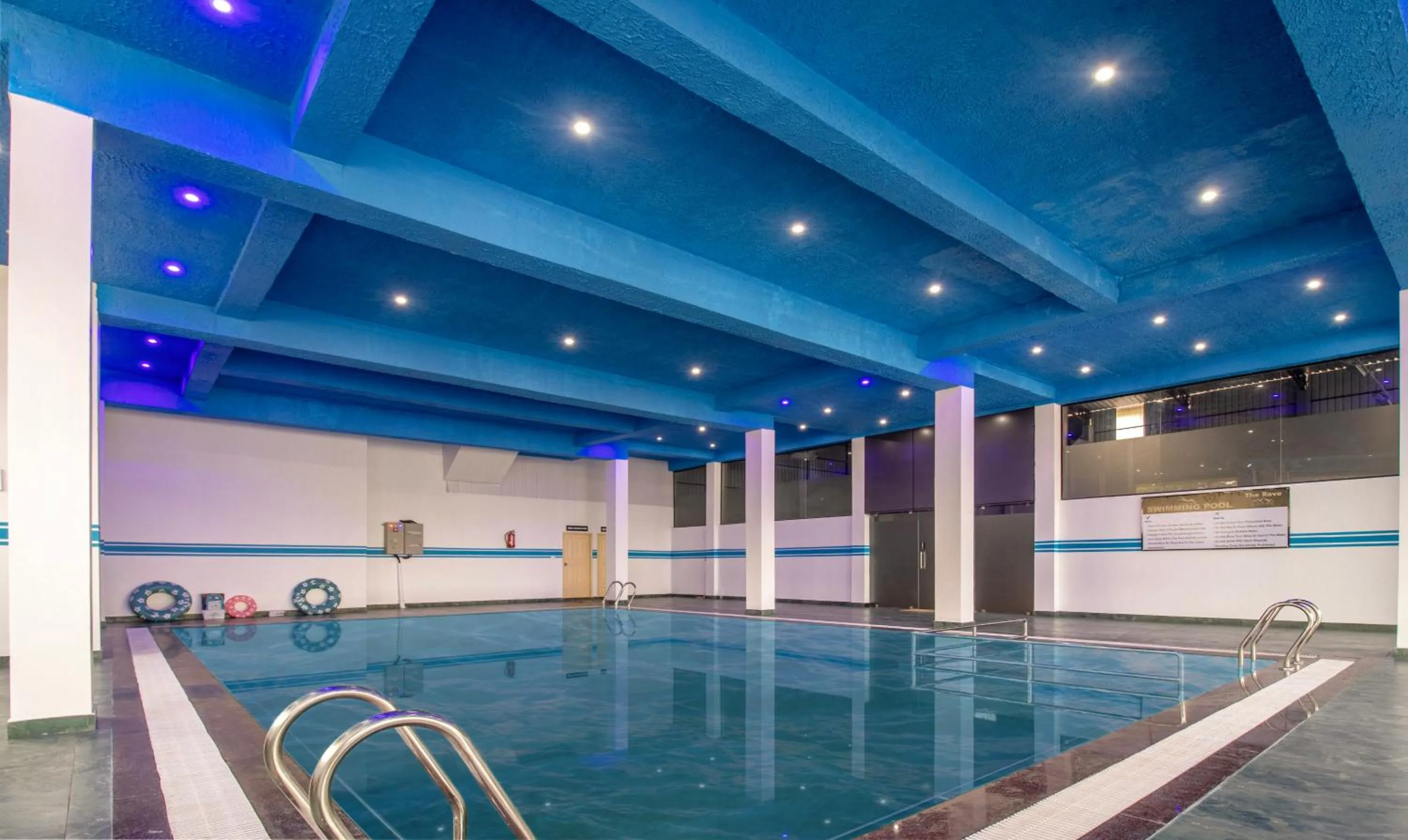 Swimming pool in Treebo The Rove, Coorg