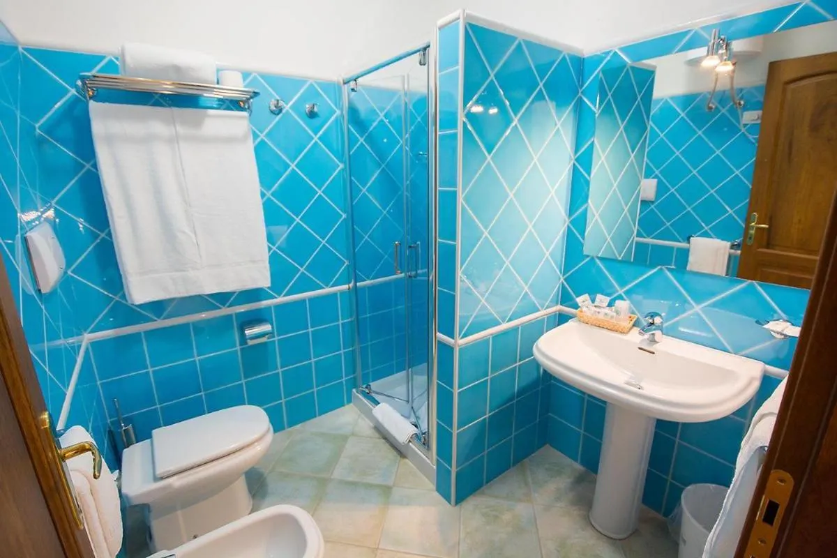 Shower in Relaxing Le Residenze del Maria Rosaria no2210 sleeps 3 persons