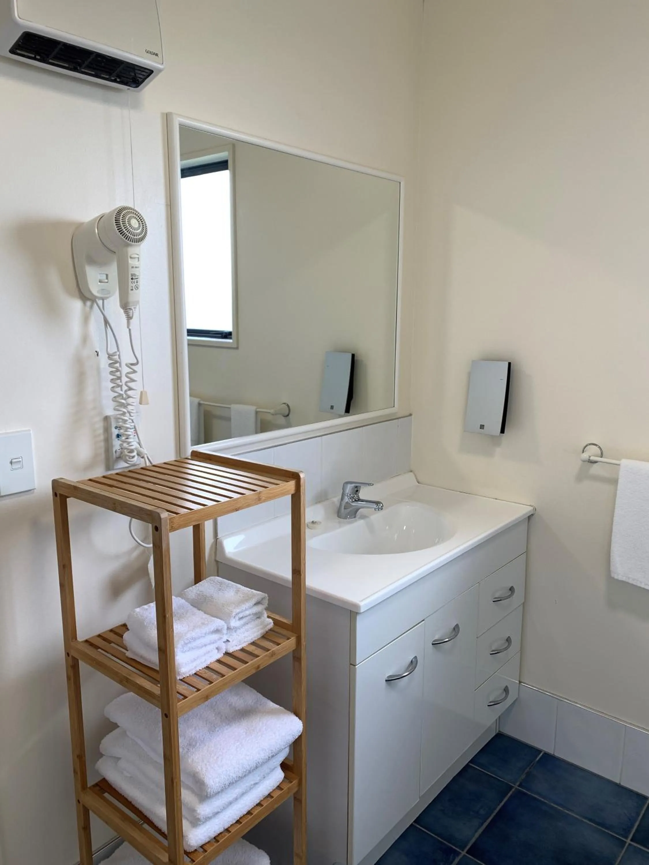 Bed in Haast River Motels & Holiday Park