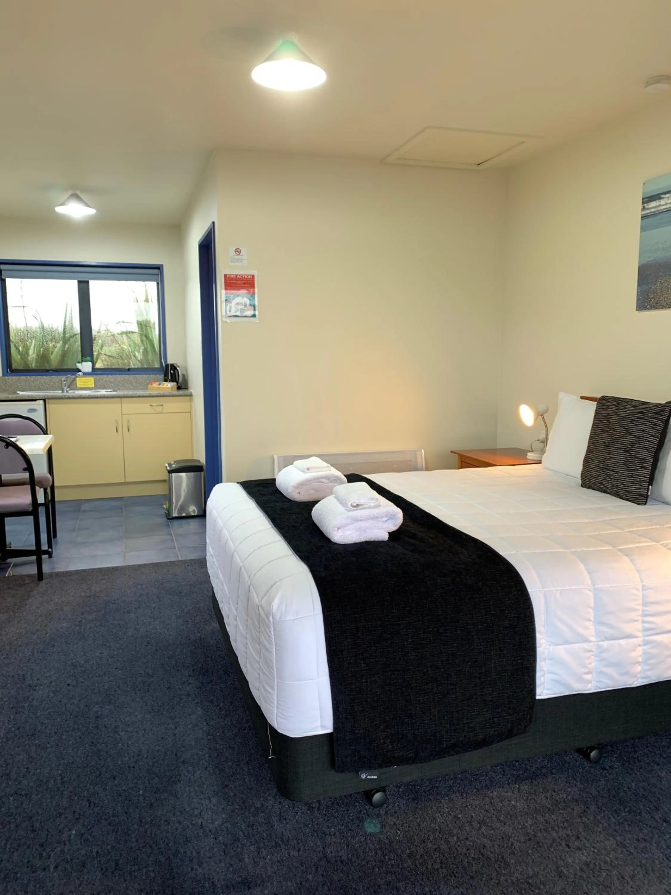 Bed in Haast River Motels & Holiday Park