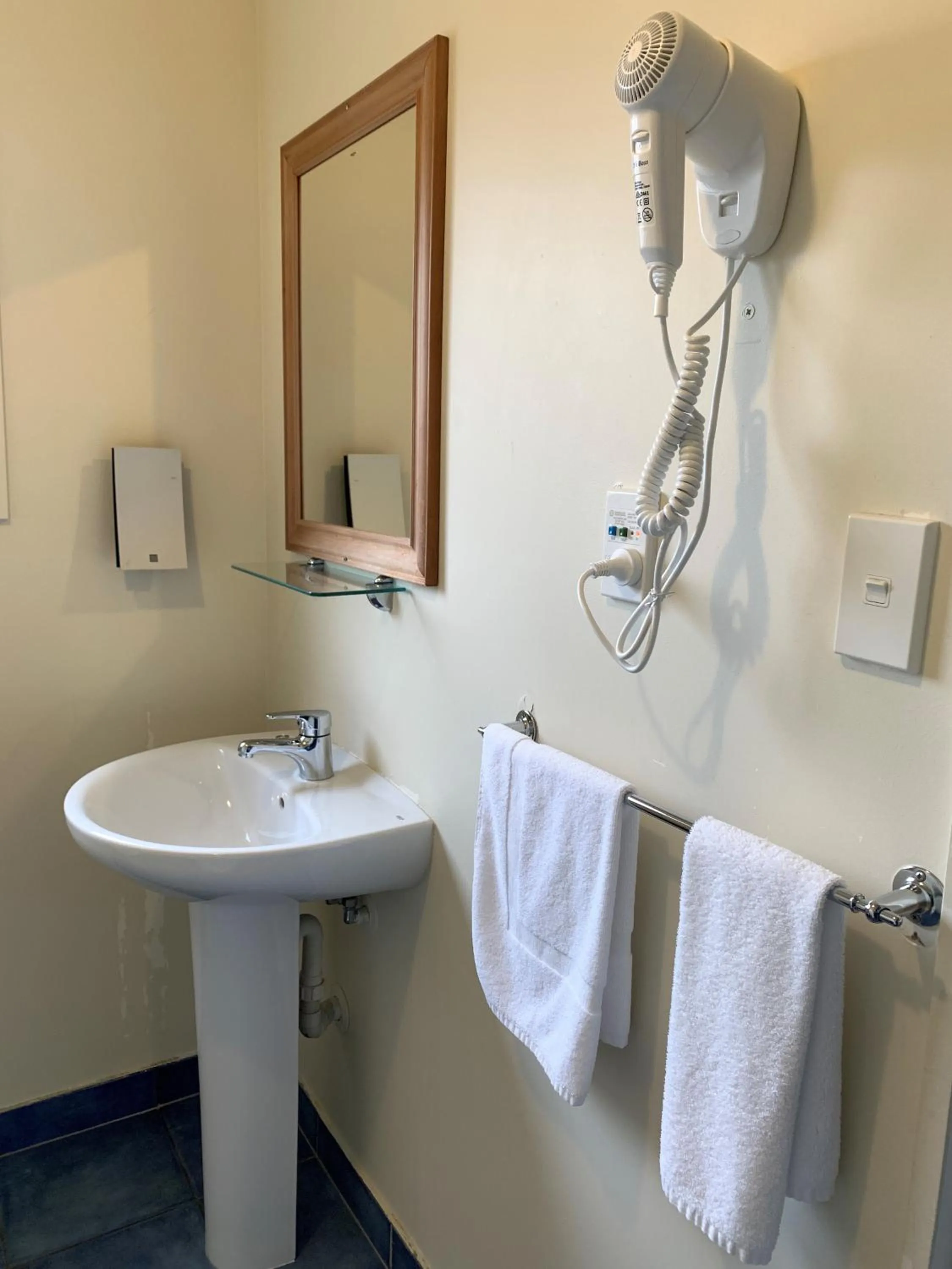 Haast River Motels & Holiday Park