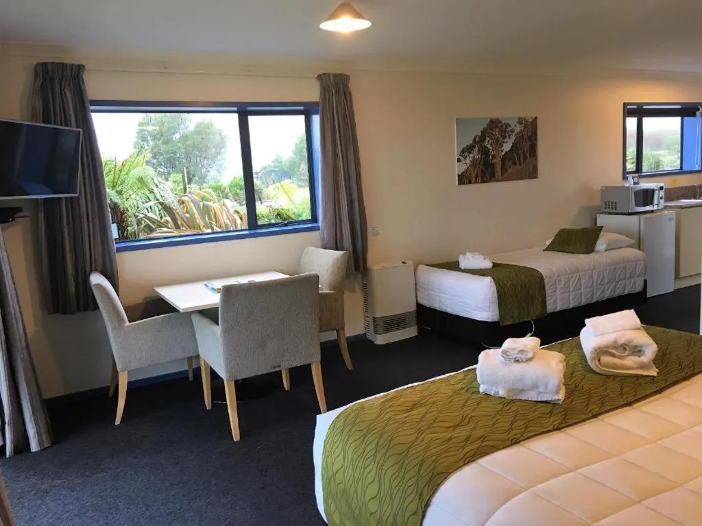 Bed in Haast River Motels & Holiday Park