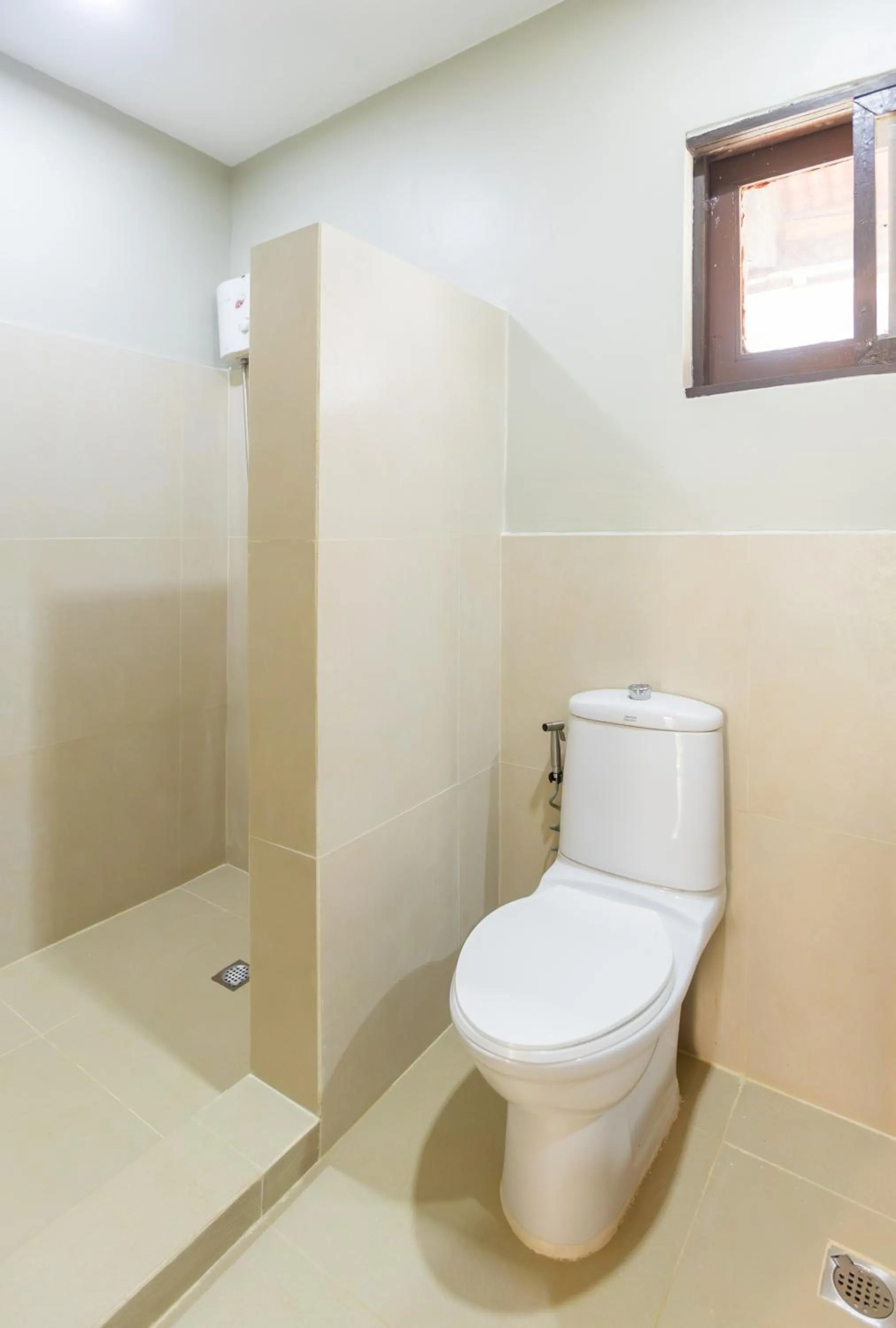 Toilet in Nabulao Beach Resort