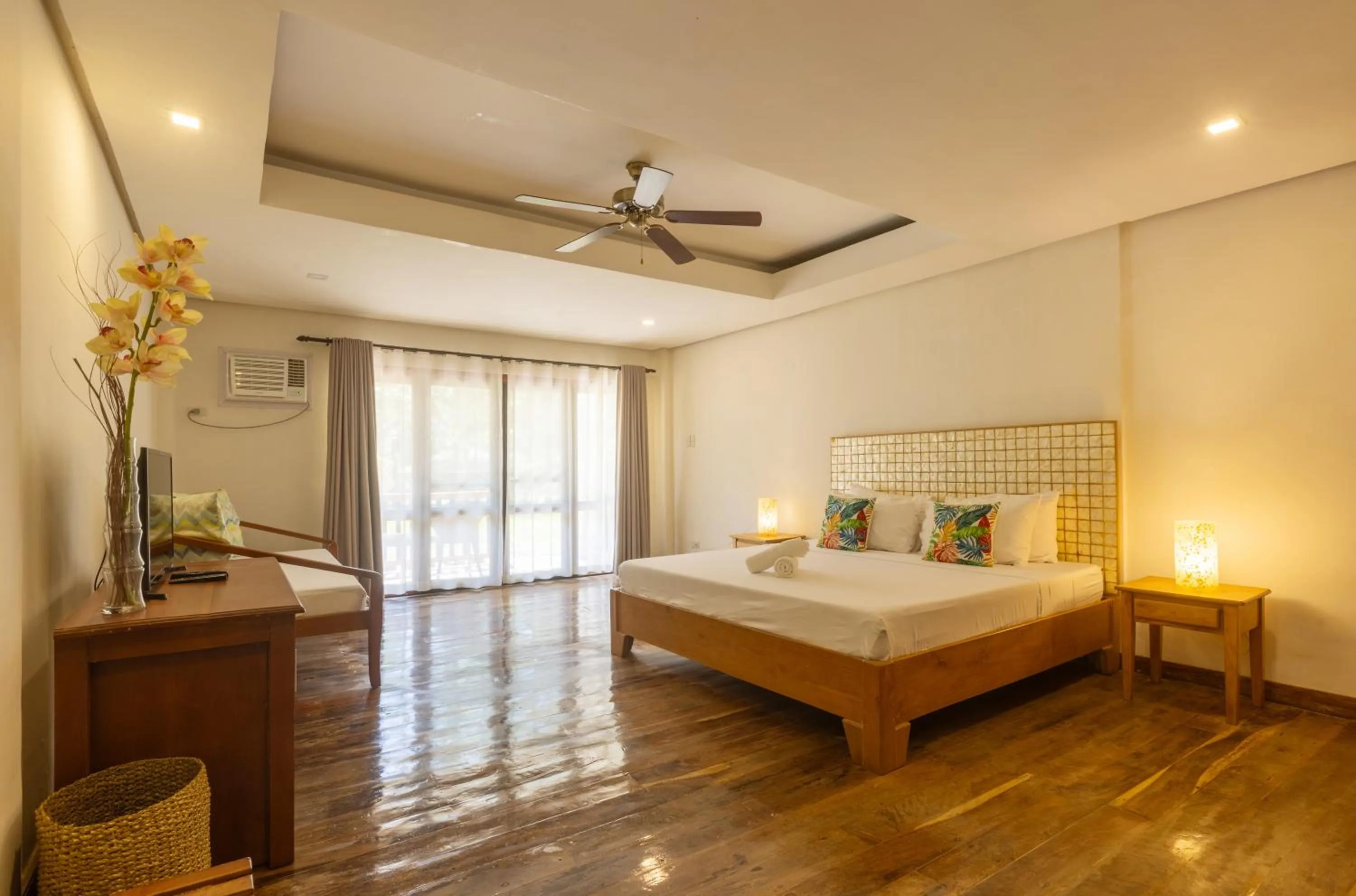 Bed in Nabulao Beach Resort