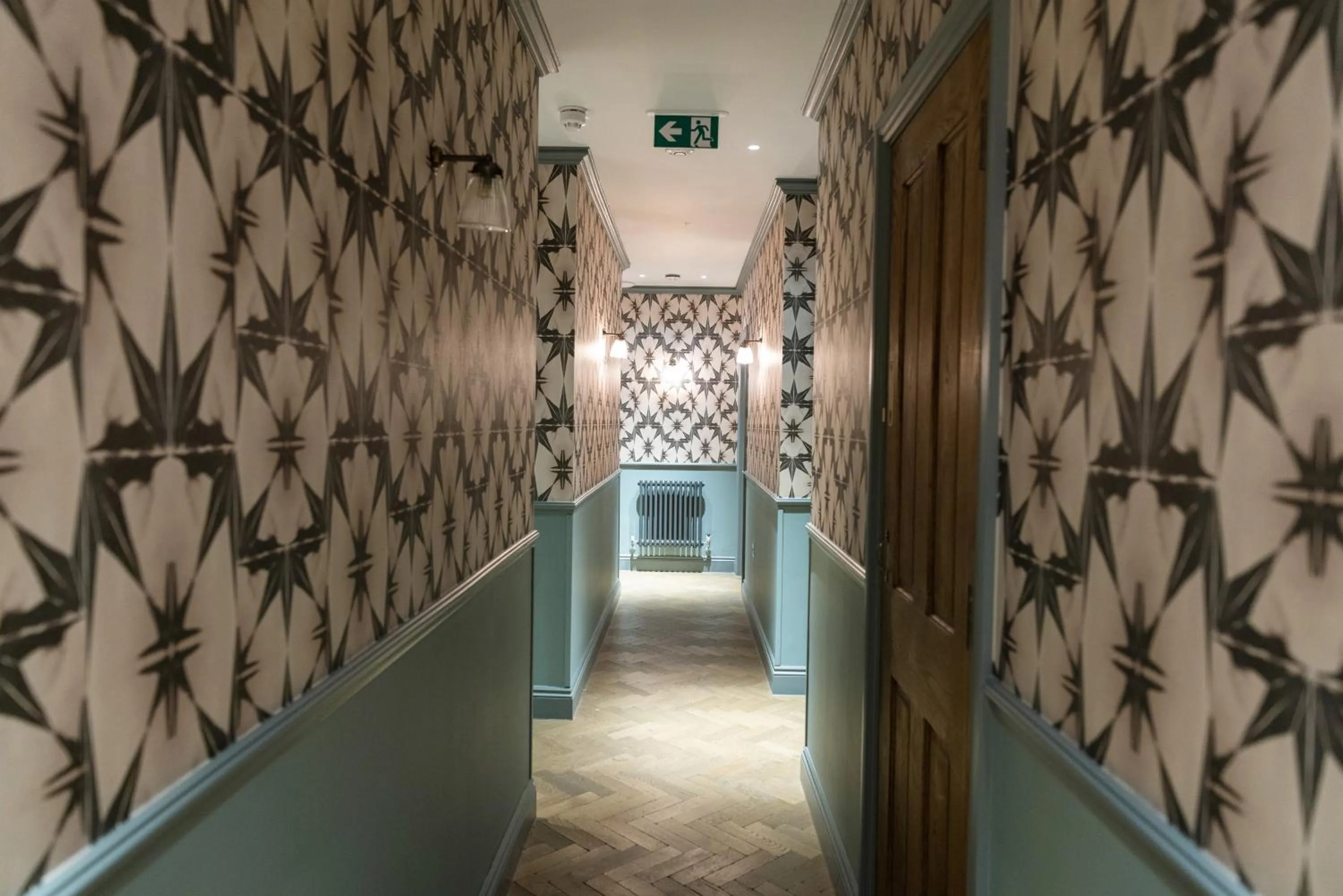 THE KNIGHT OF NOTTINGHILL