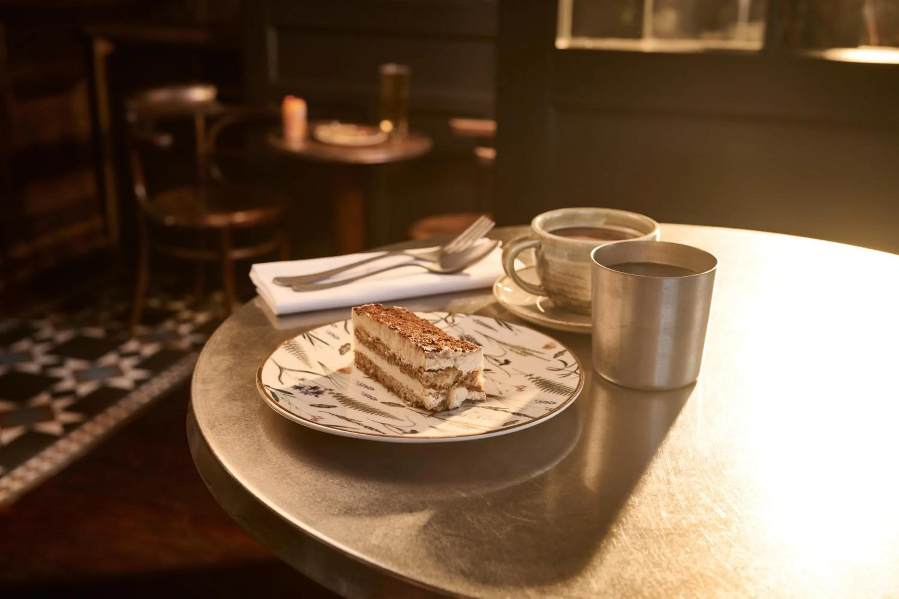 THE KNIGHT OF NOTTINGHILL