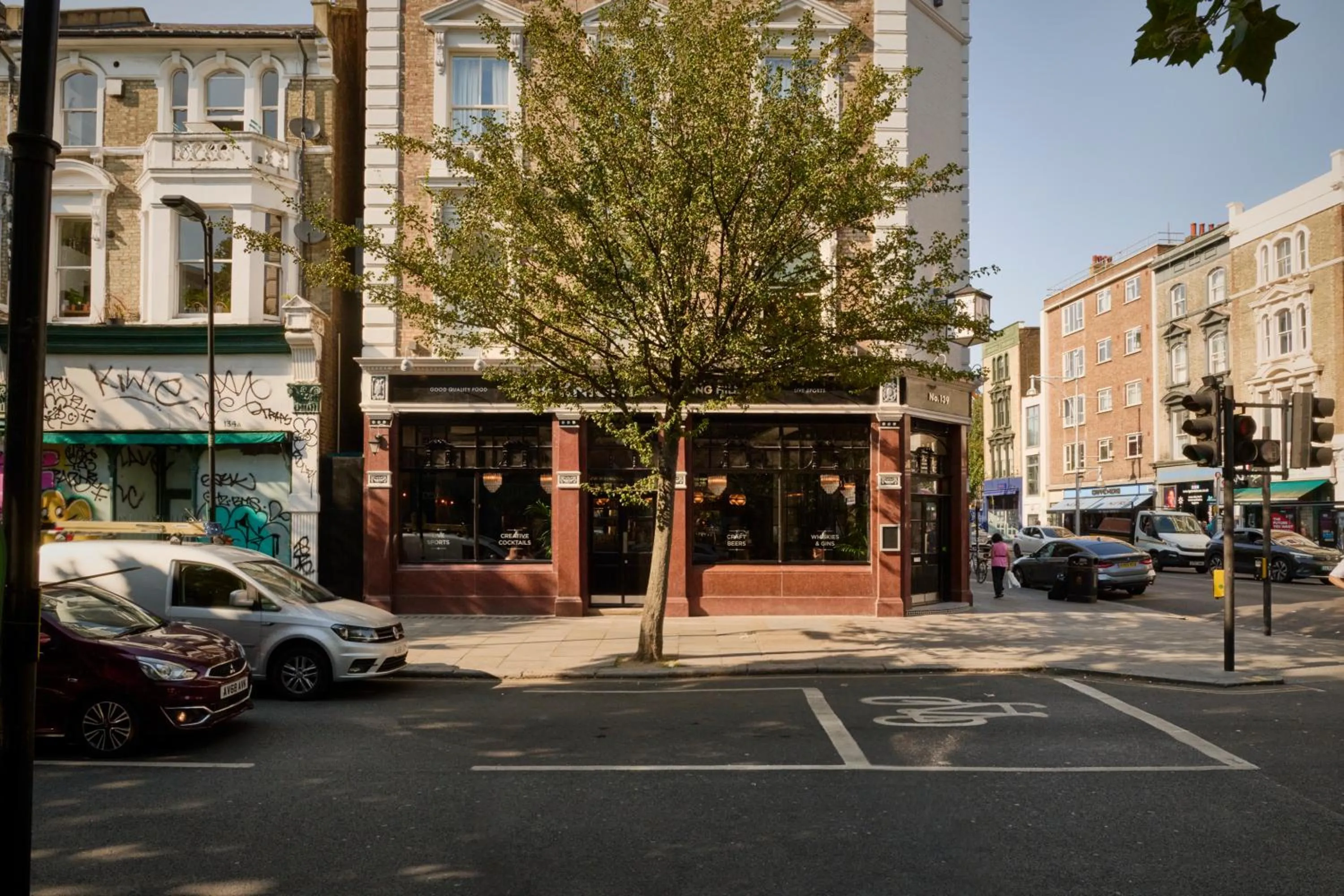 THE KNIGHT OF NOTTINGHILL