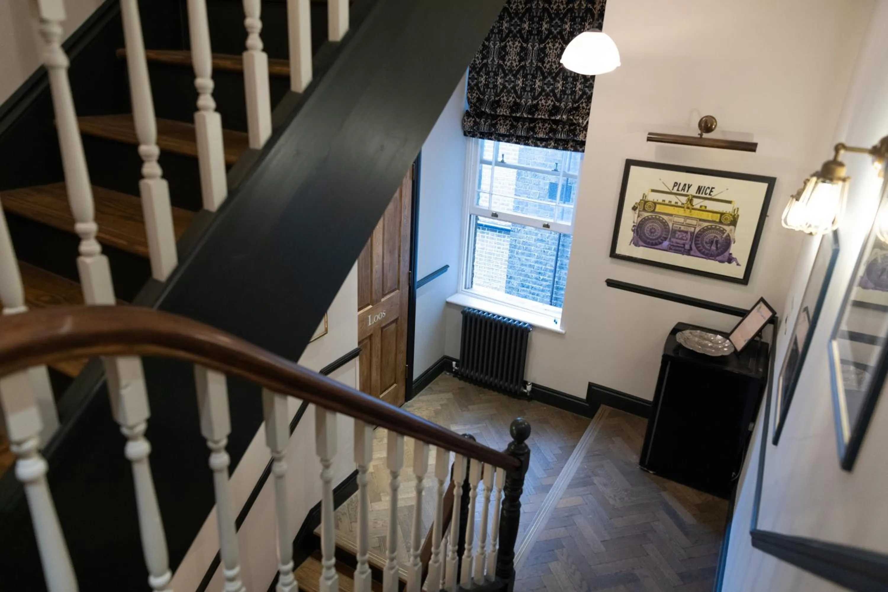 THE KNIGHT OF NOTTINGHILL