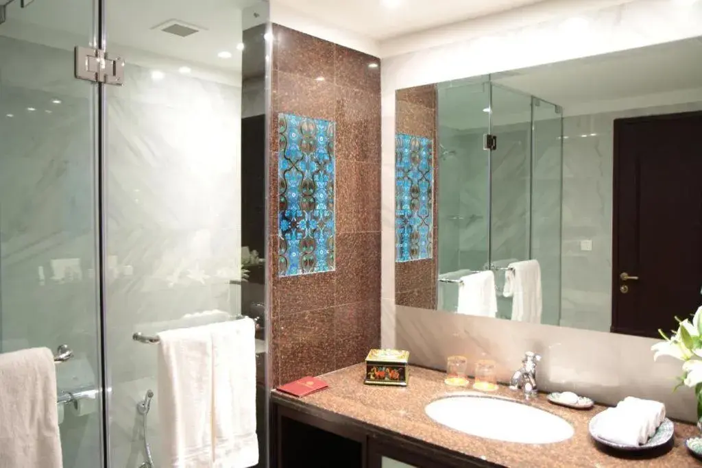 Deluxe Double Room - single occupancy in Dushanbe Serena Hotel Deluxe Double Room - single occupancy in Dushanbe Serena Hotel