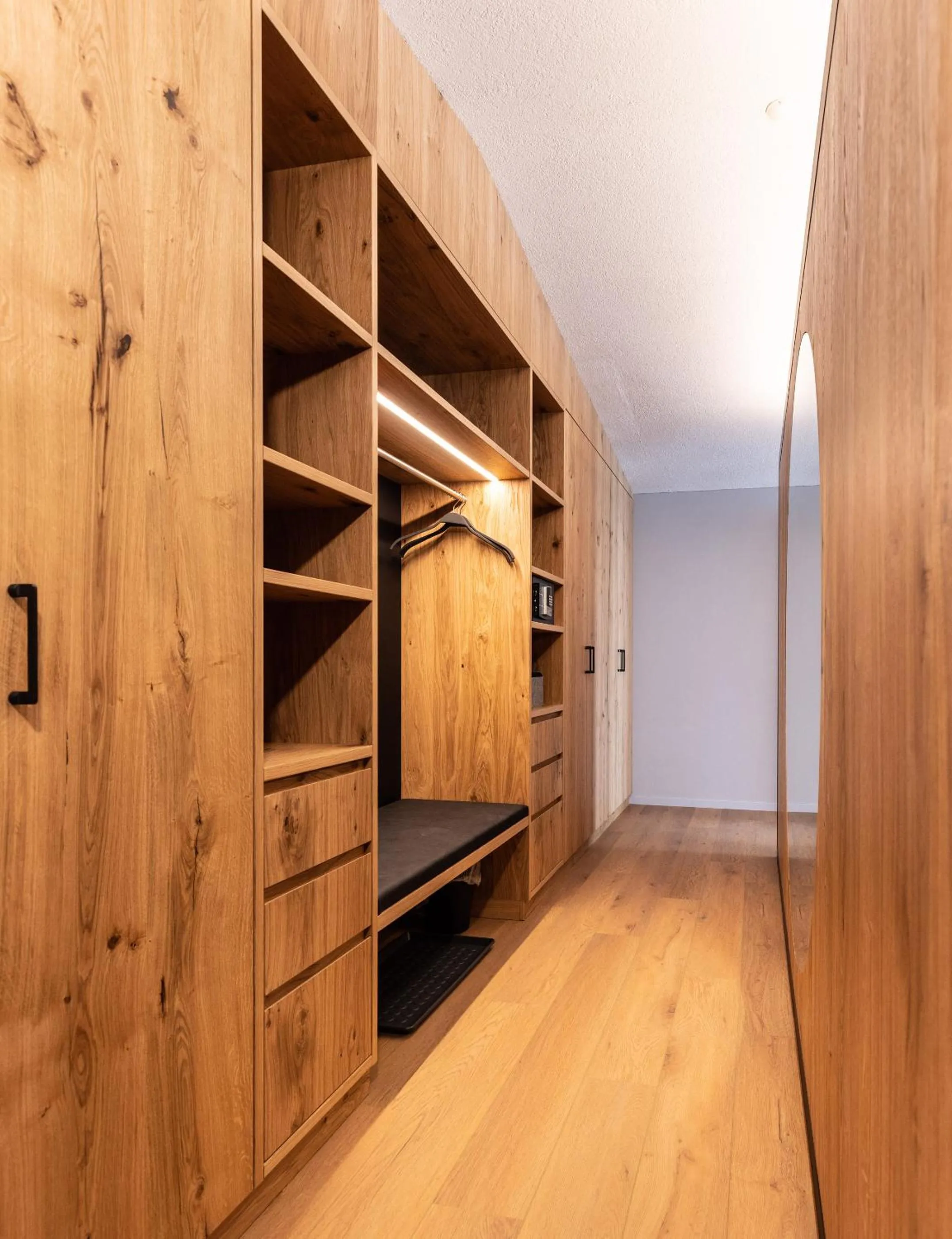 wardrobe in Hotel Piz Badus