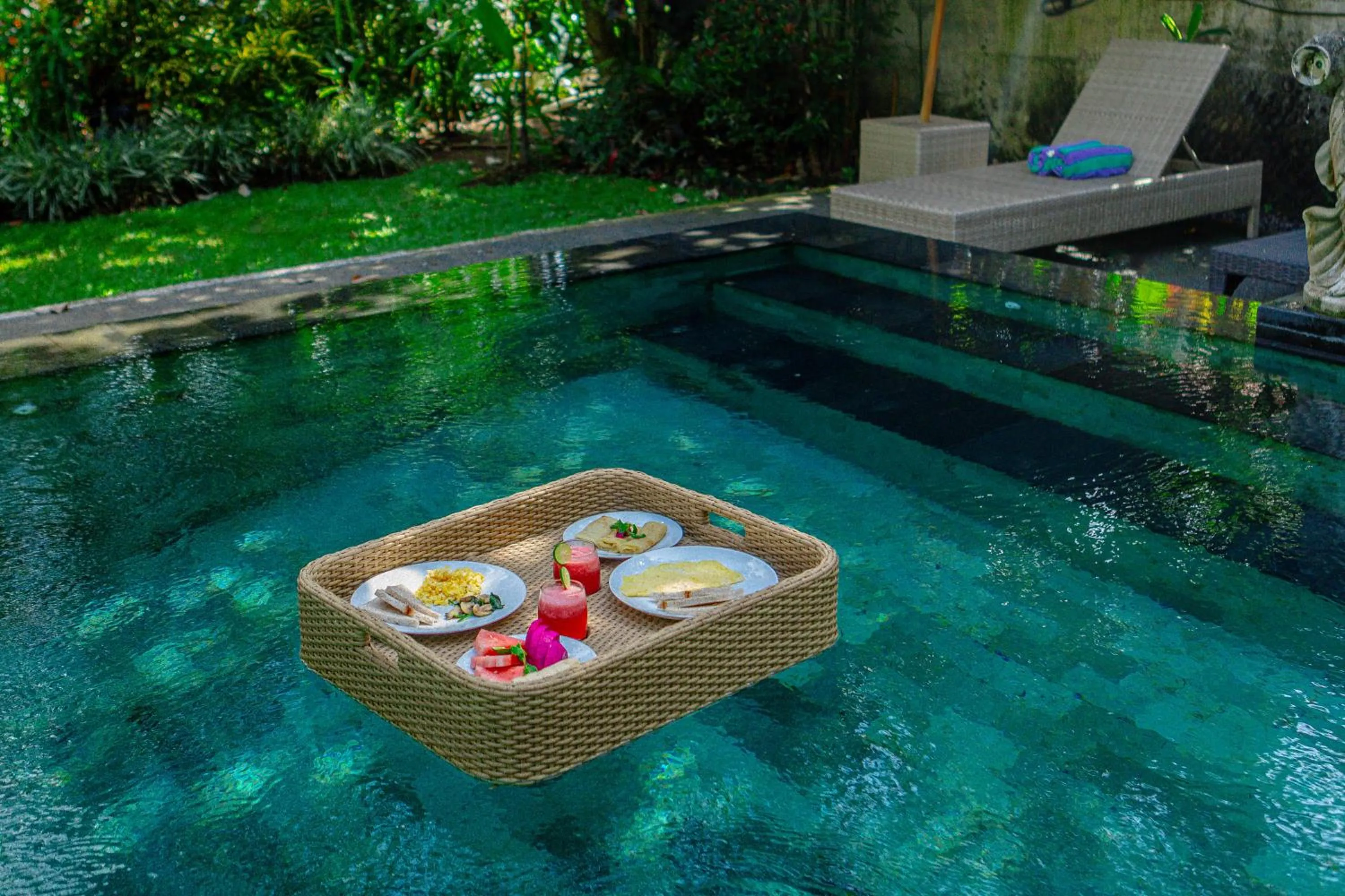 Food in Sari Bamboo Villas