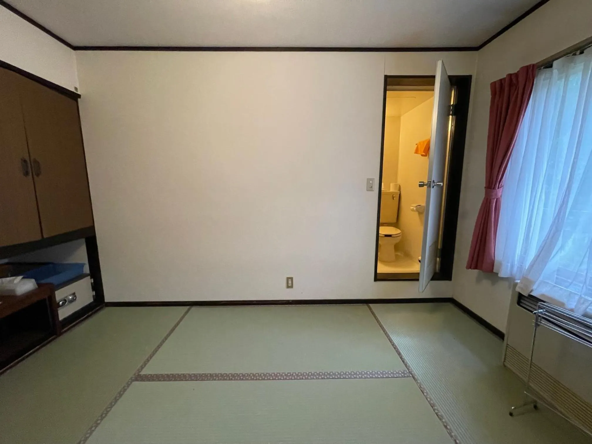 Bedroom, Bed in Hotel Sejour Mint in Hakuba