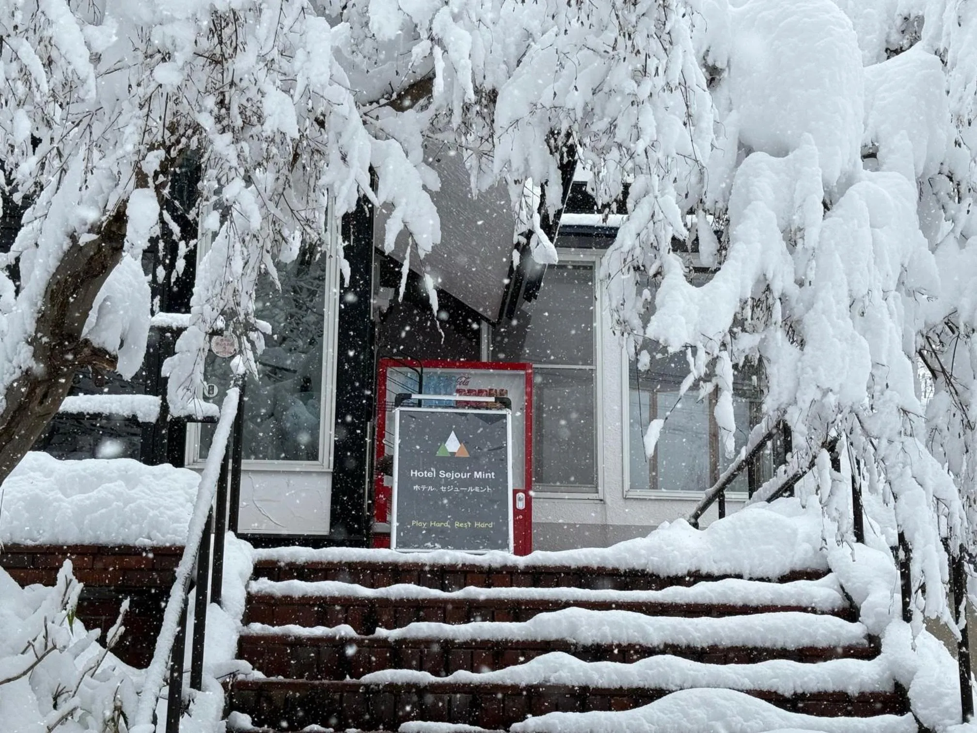 Facade/entrance in Hotel Sejour Mint in Hakuba