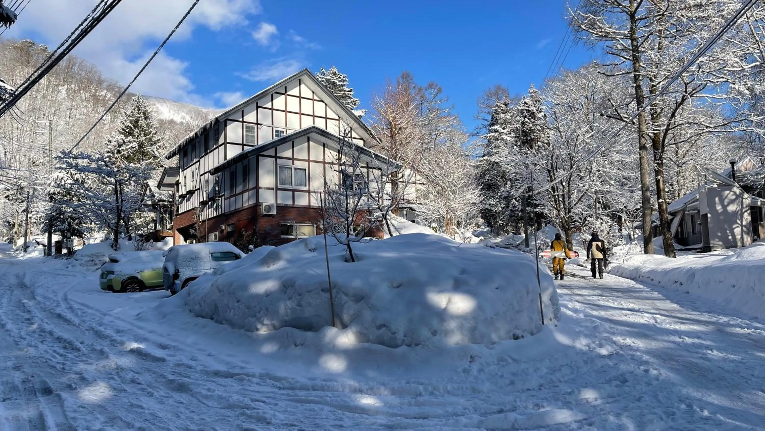 Property building in Hotel Sejour Mint in Hakuba