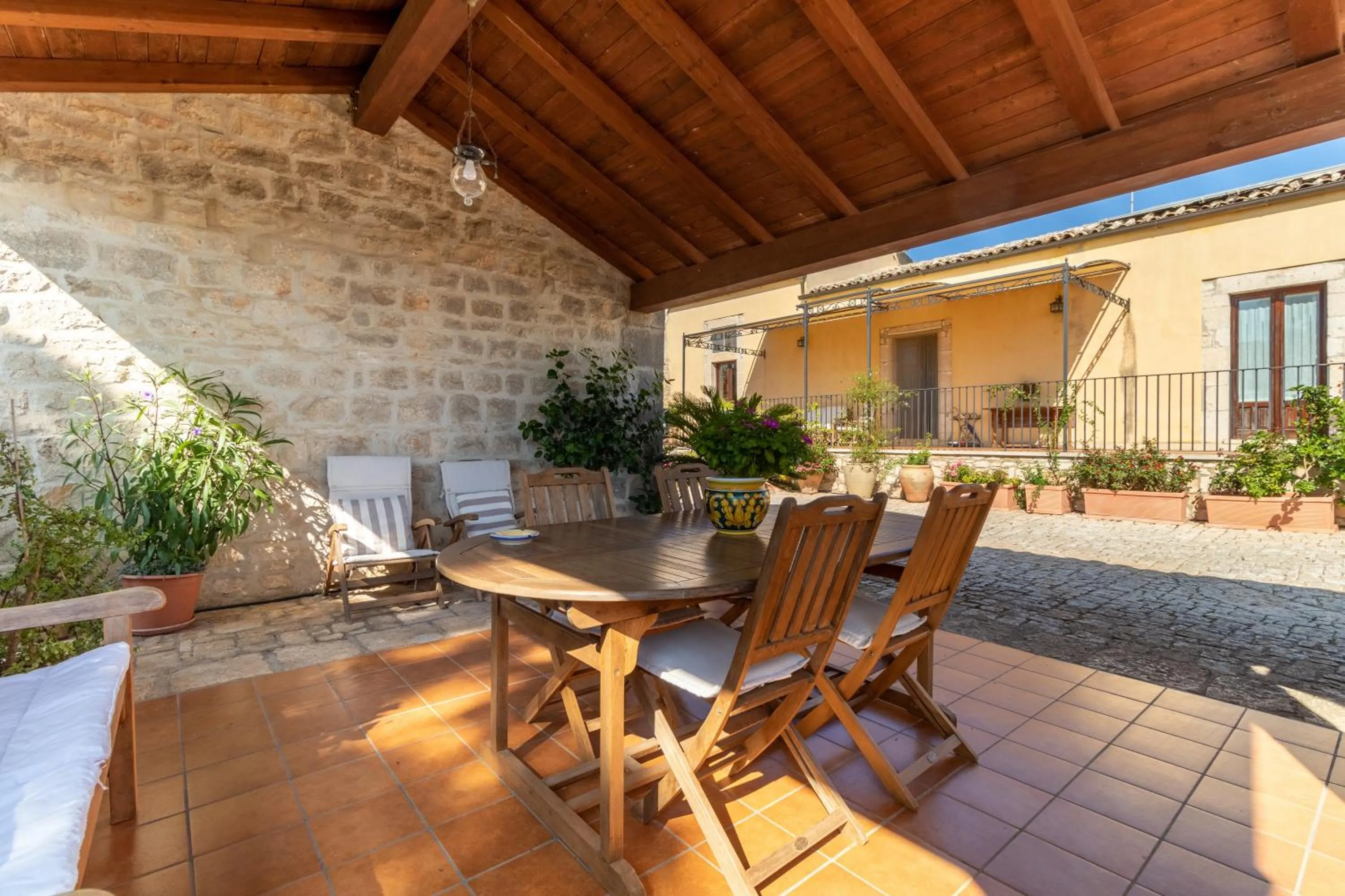 Property building in Il Flauto Magico