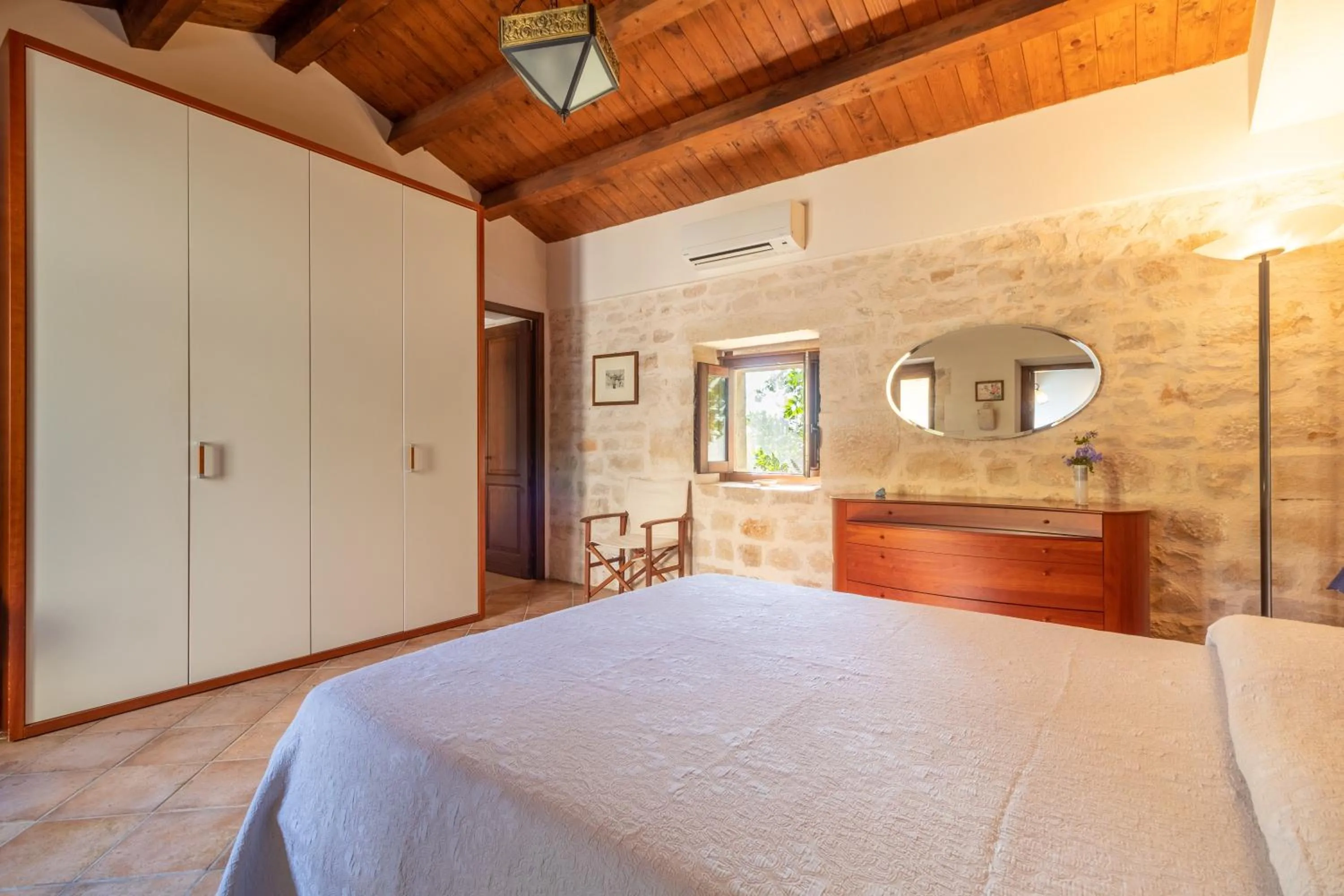 Living room, Bed in Il Flauto Magico