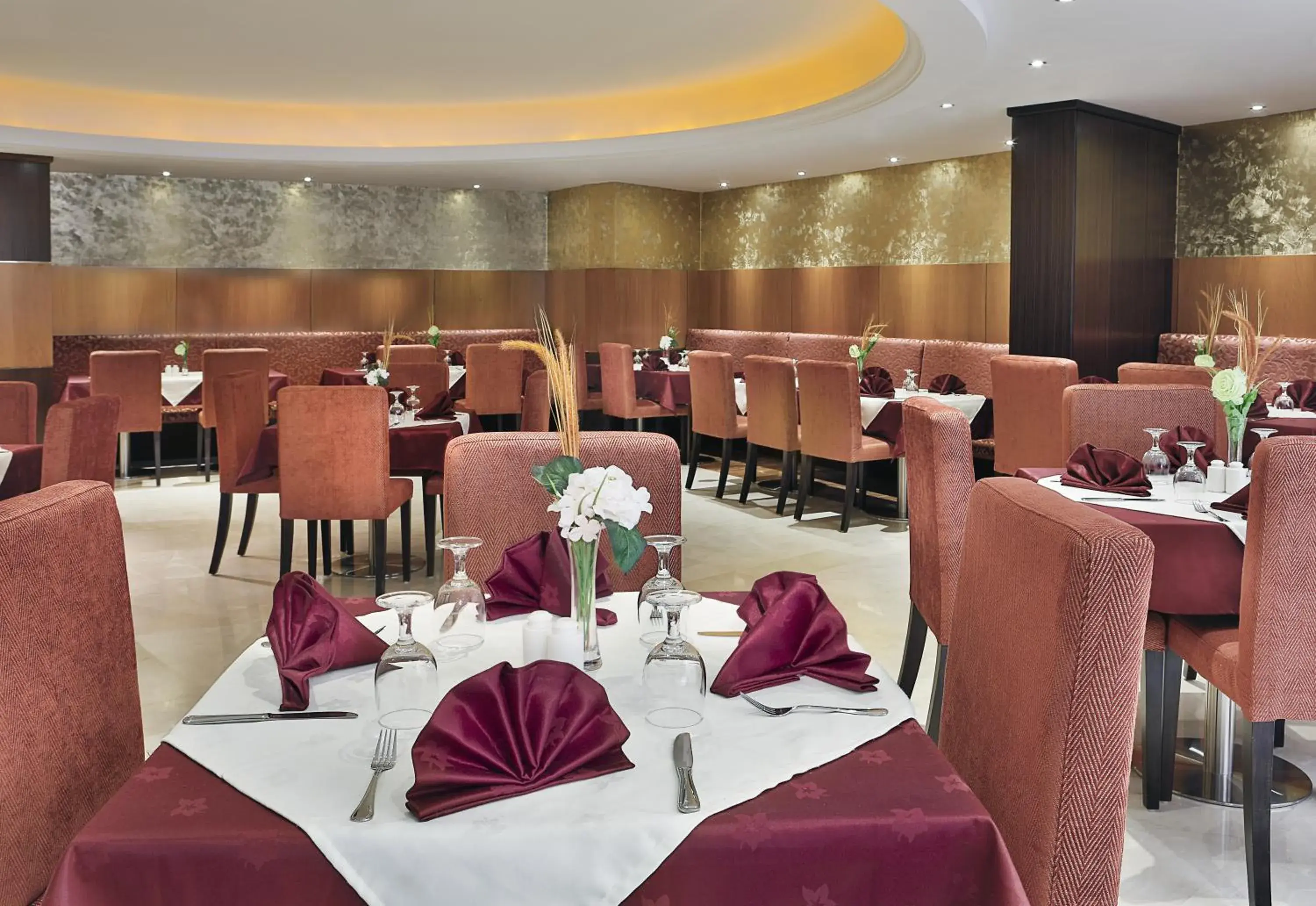 Restaurant/places to eat in Gateway Hotel Restaurant/places to eat in Gateway Hotel