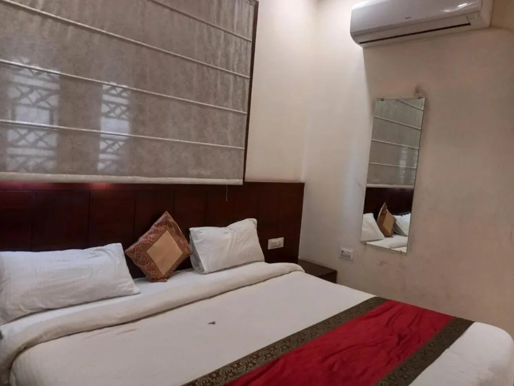 Bed in Hotel Atlantis