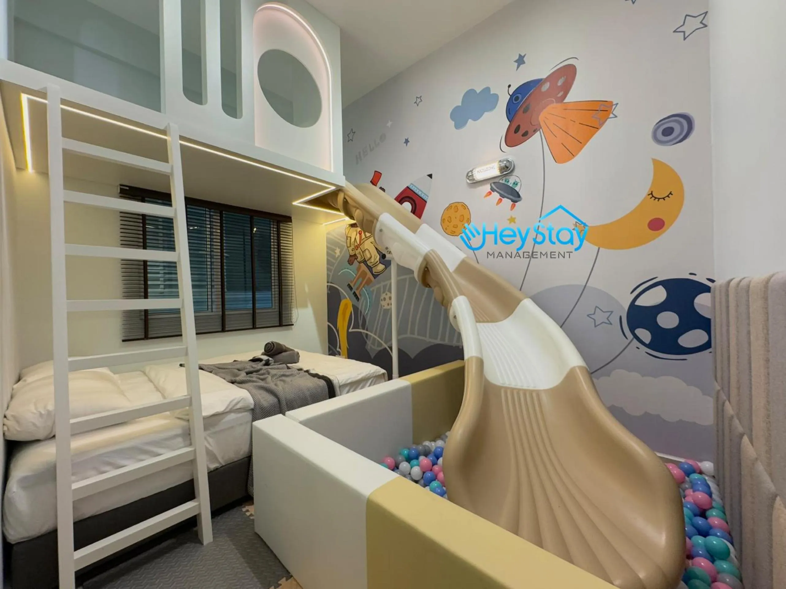 Bed in Amber Cove Impression City By Heystay Management