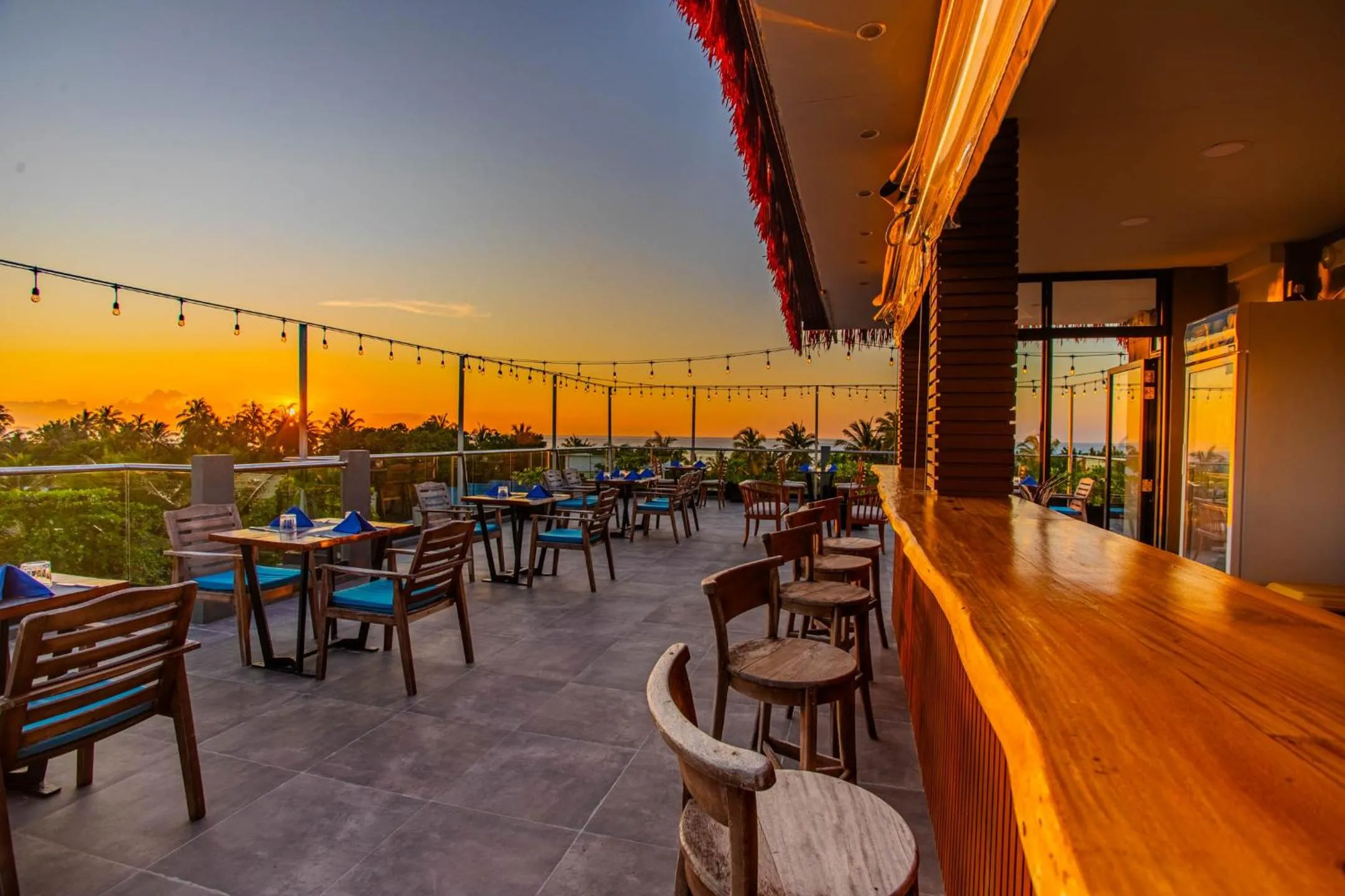 Restaurant/places to eat in Whaleshark Beach